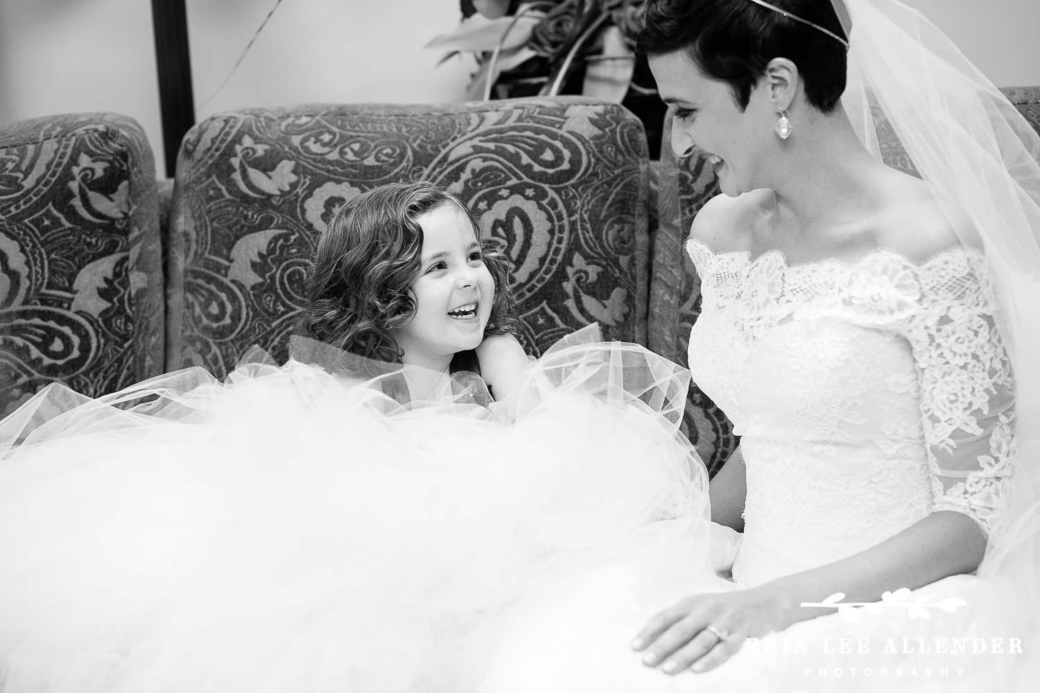Flower_Girl_With_Bride