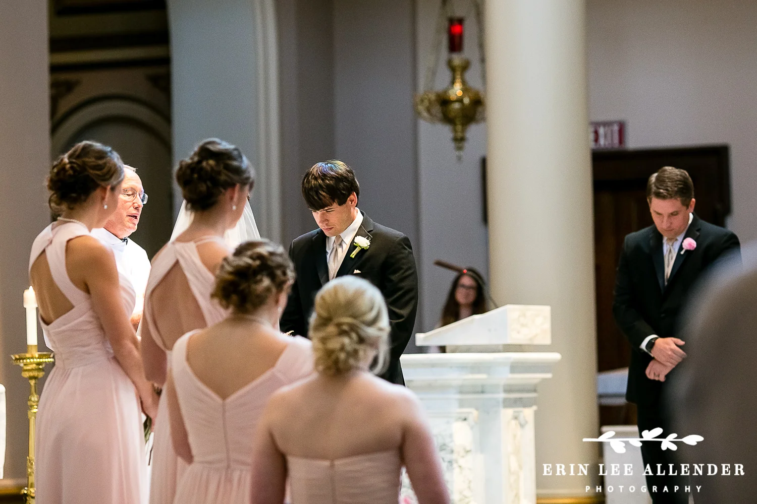 Groom_Prays