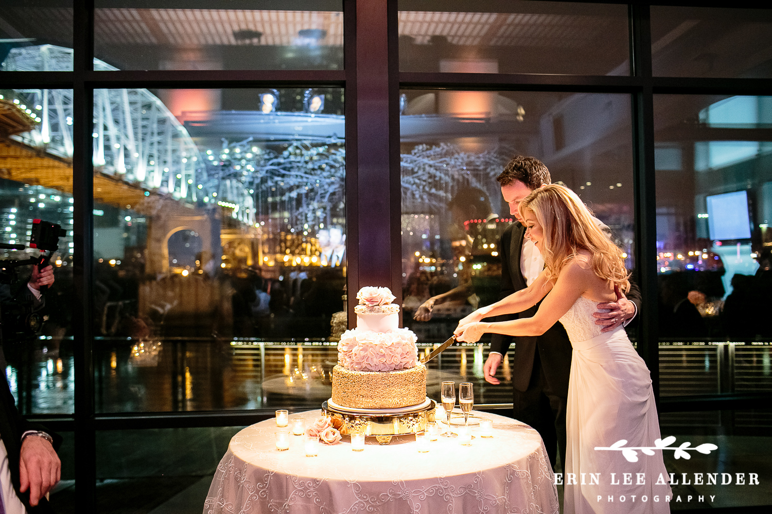 Wedding_Cake_Cutting