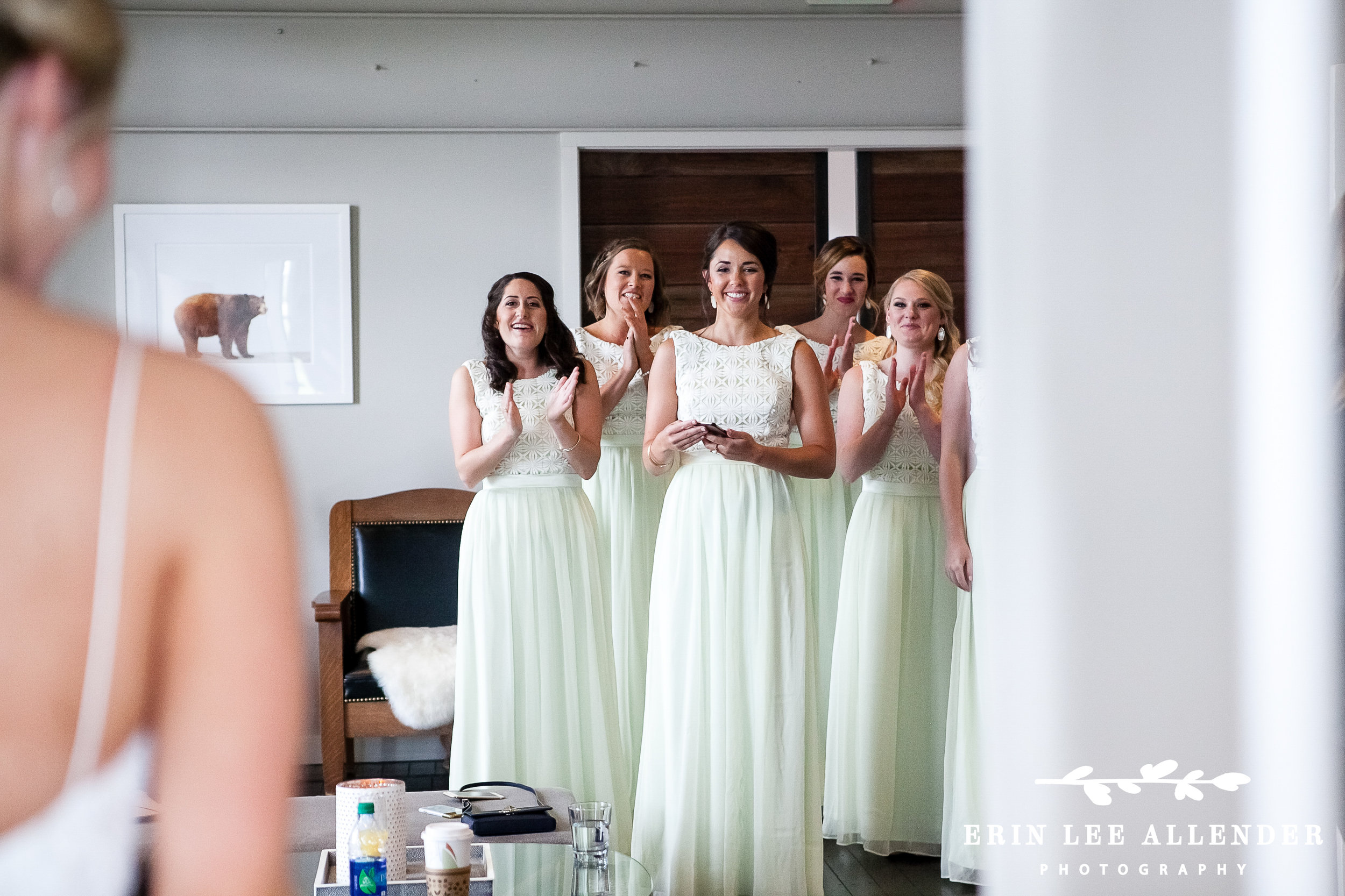 Bridesmaids_See_Bride_The_First_time
