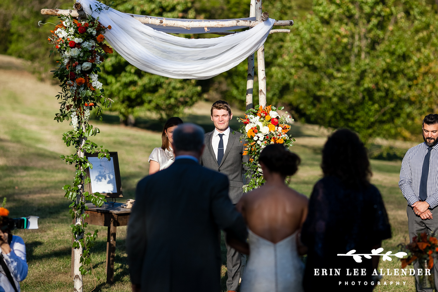 Groom_Sees_Bride_For_First_Time