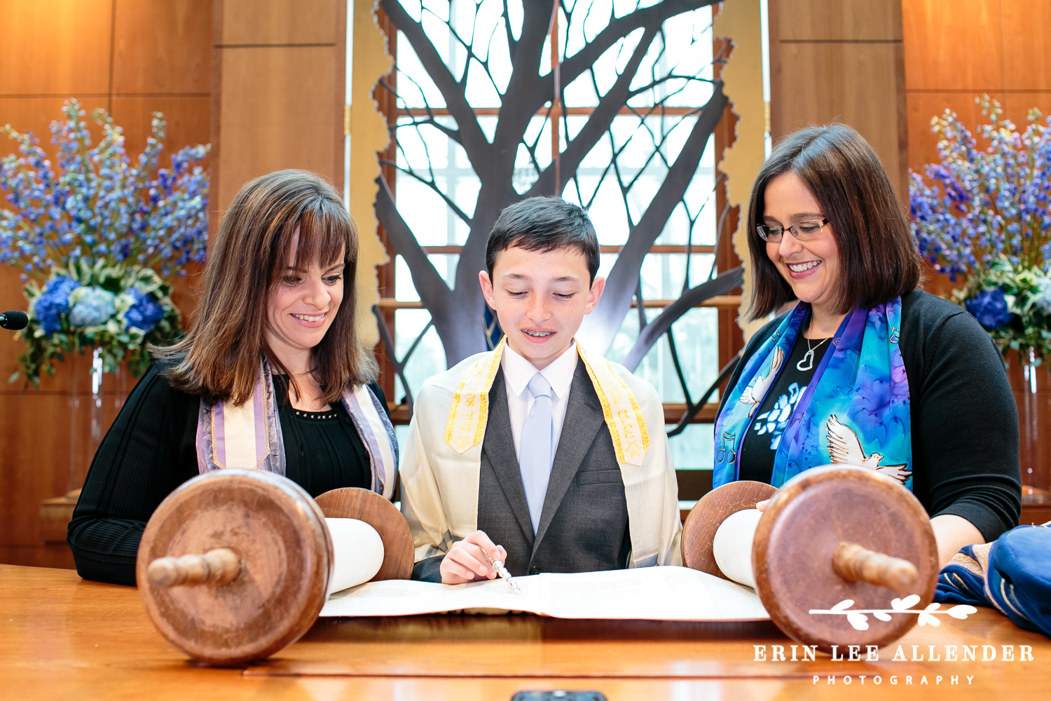 bar_mitzvah_Reading_Torah