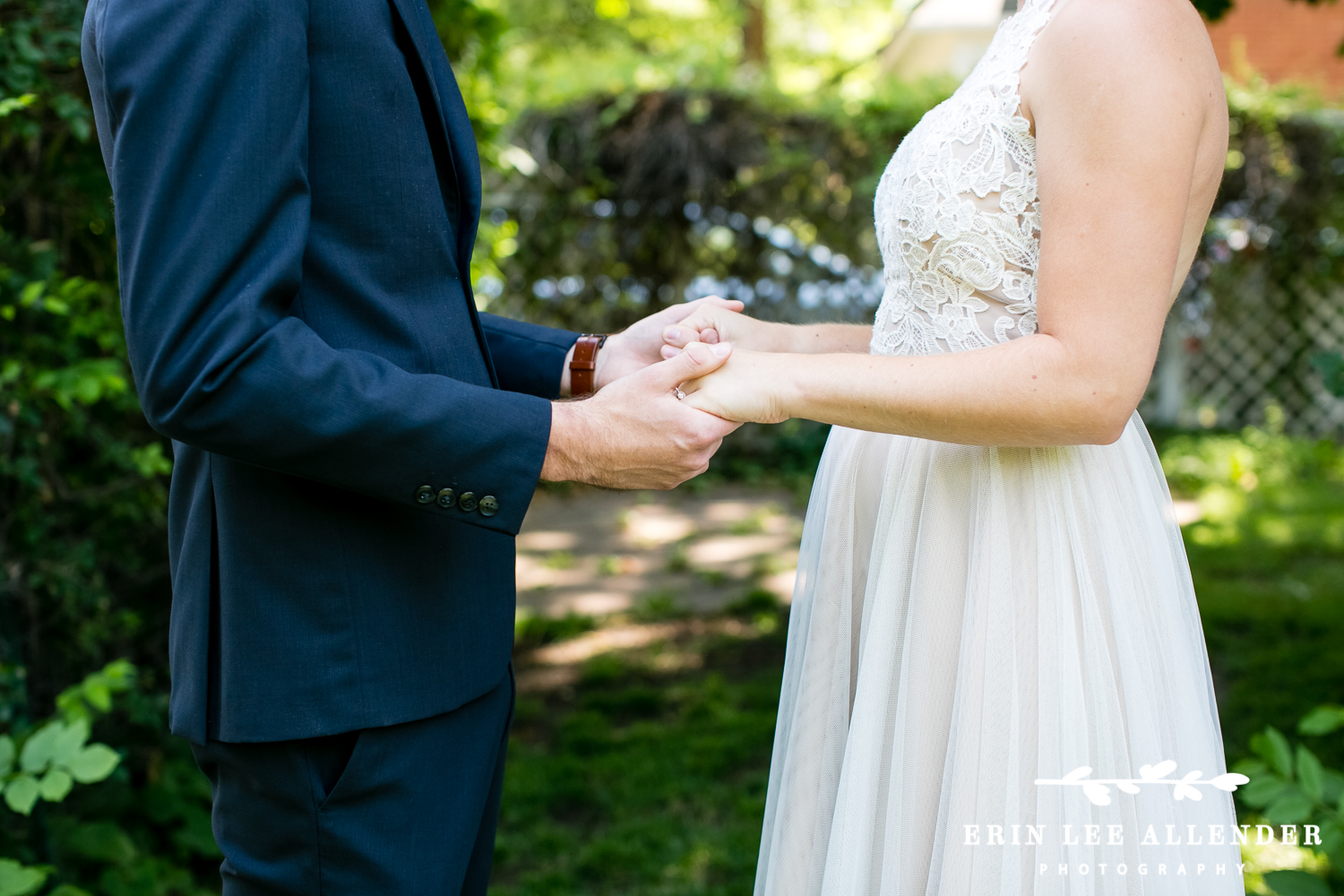 Bride_Groom_Hold_Hands