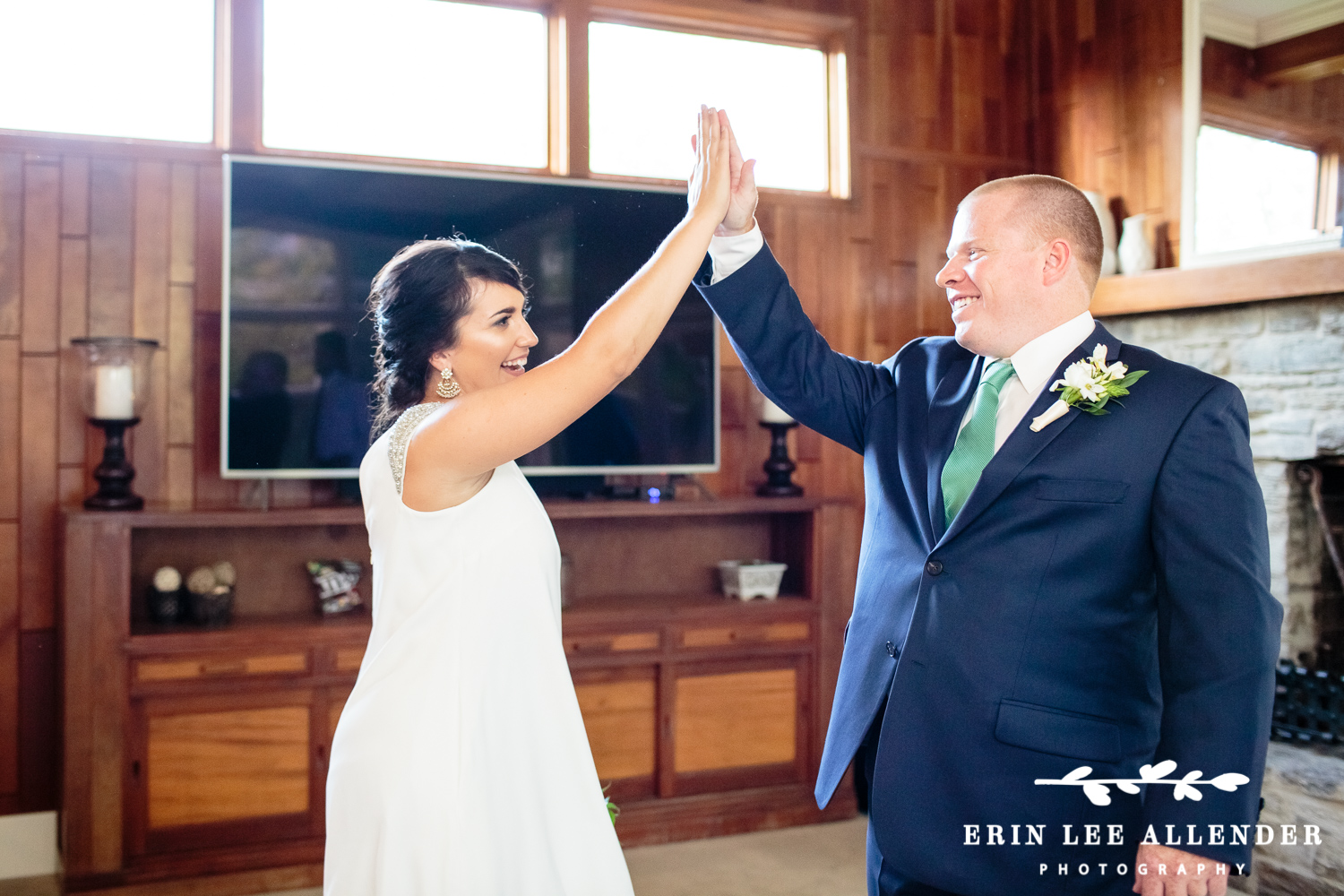 Bride_Groom_Hi_Five