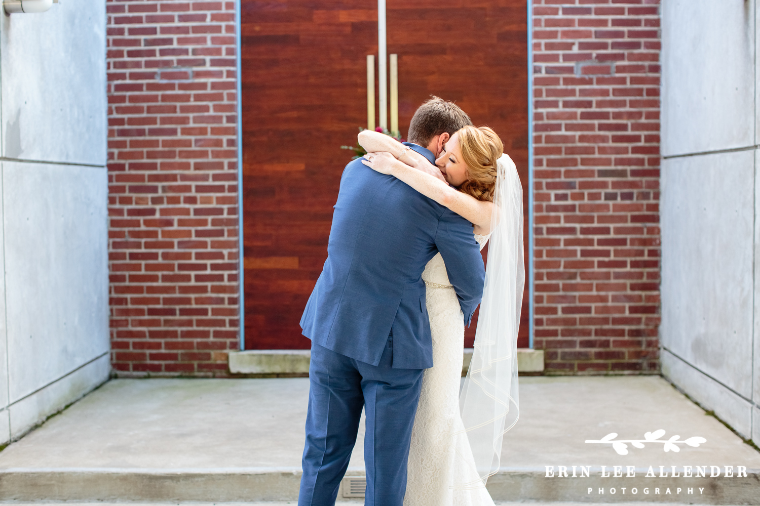 Bride_Hugs_Groom_First_Look