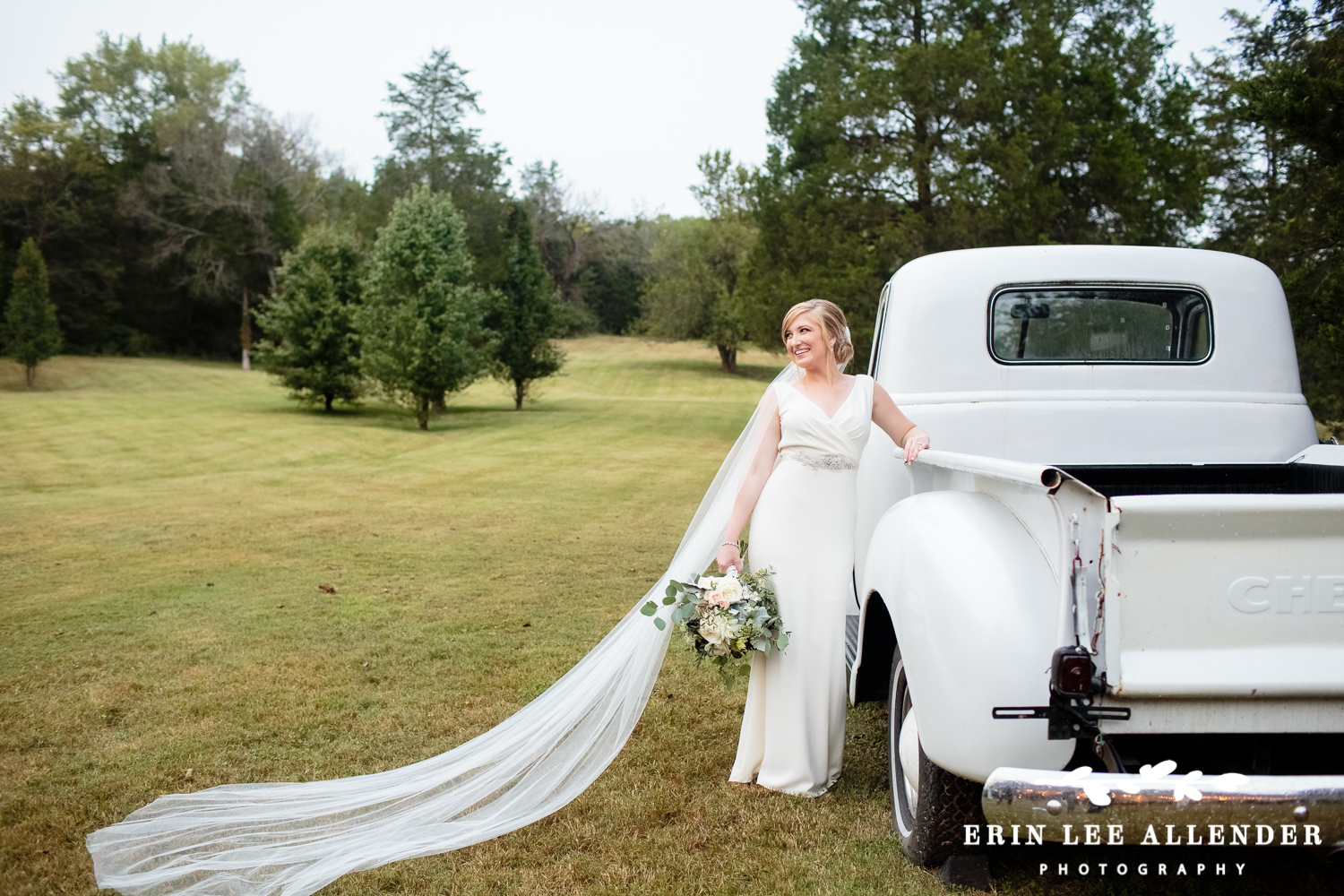 Bride_By_Vintage_Truck