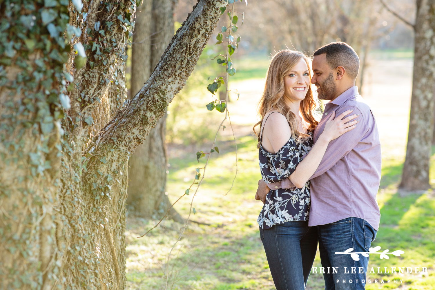 Ivy_Covered_Tree_Engagement_Session