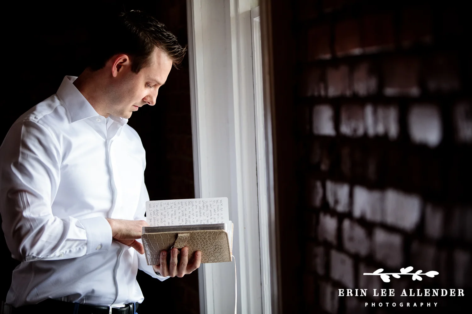 Groom_Reading_Letter_From_Bride