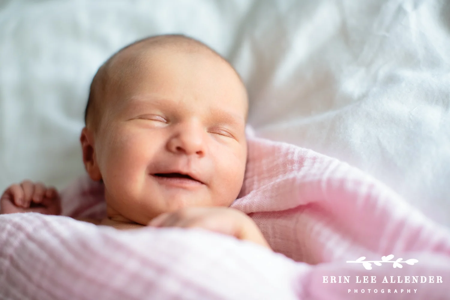 Baby_Smiles_In_Sleep