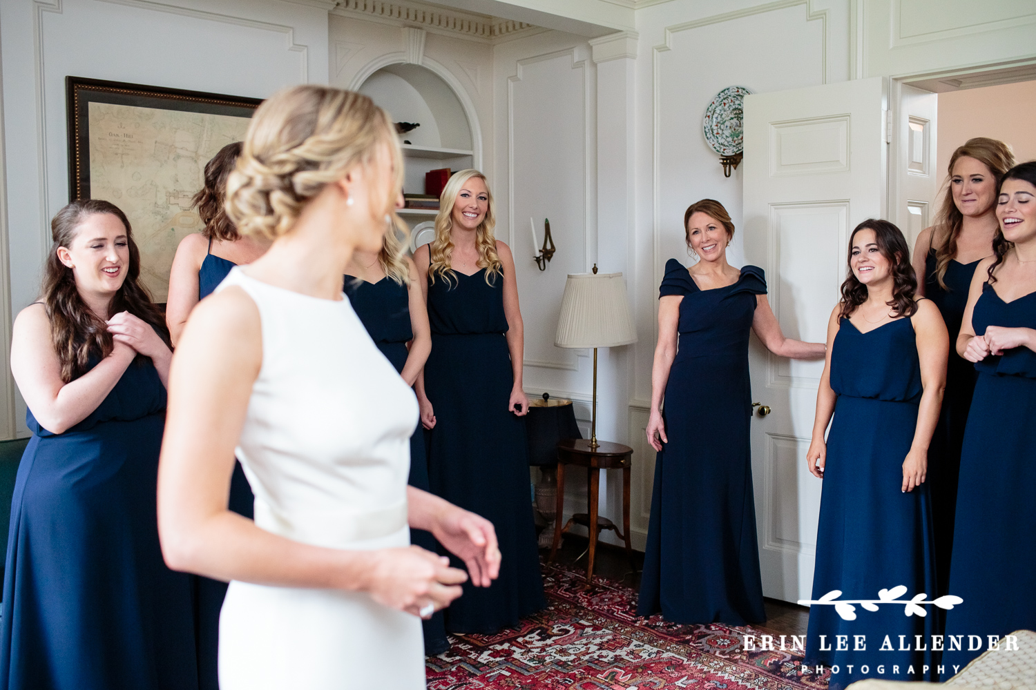 Bridesmaids_See_Bride