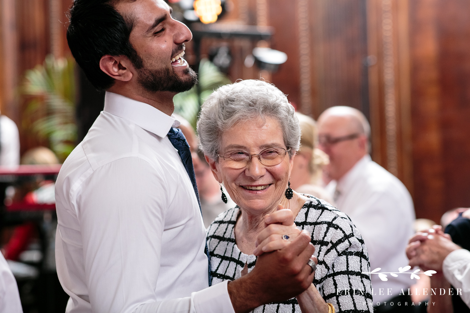 Guests_Dancing