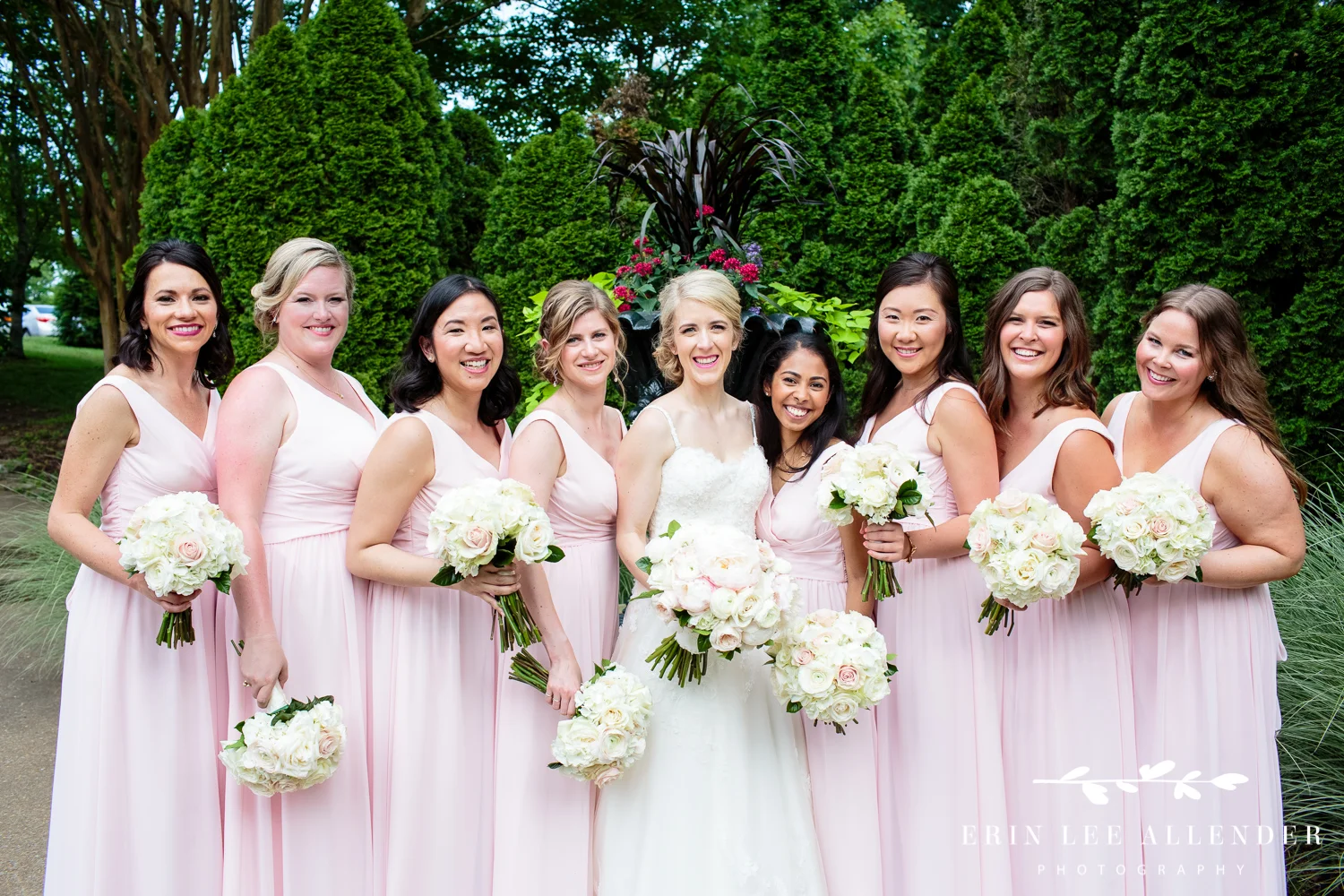Bridesmaids_In_Pink