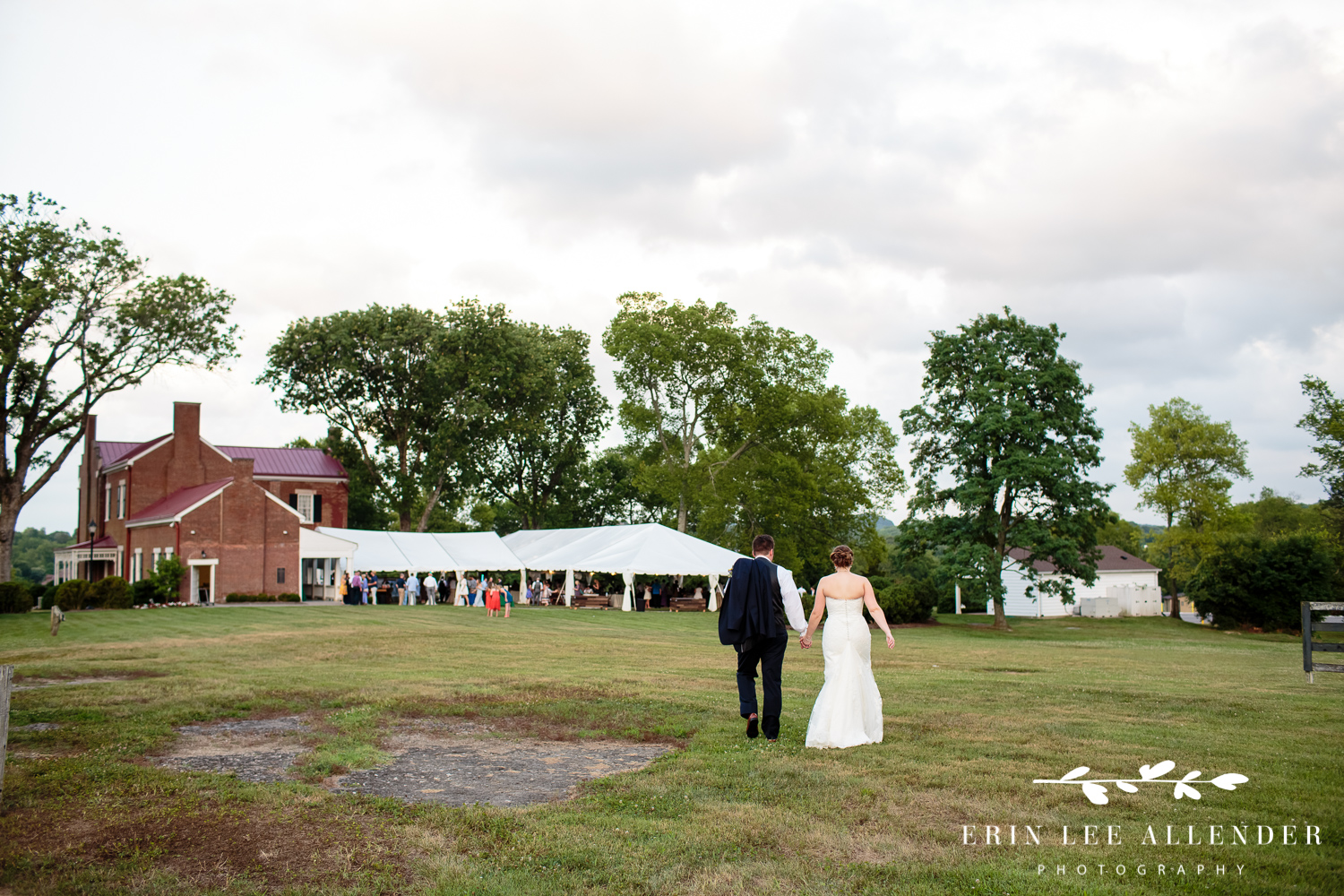 Bride_Groom_Toward_Reception