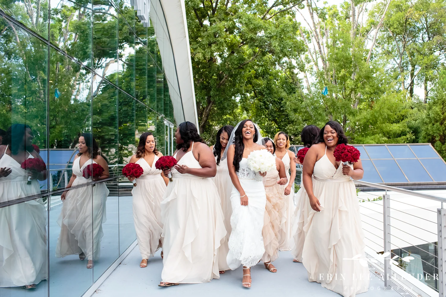 Bridesmaids_Laughing
