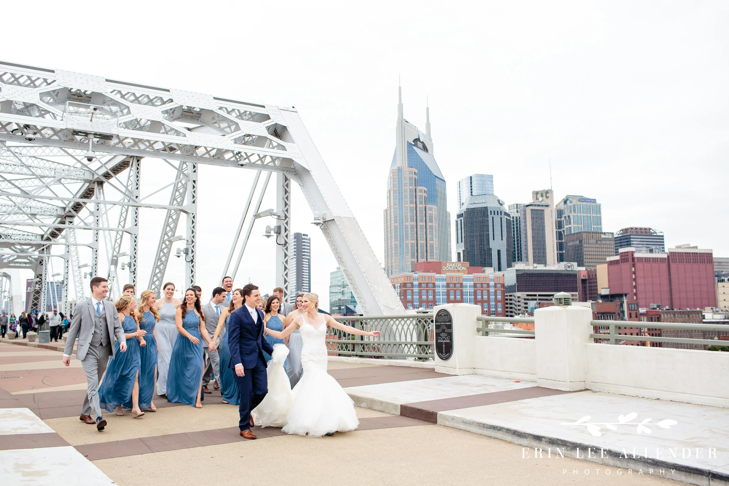wedding-party-nashville-skyline