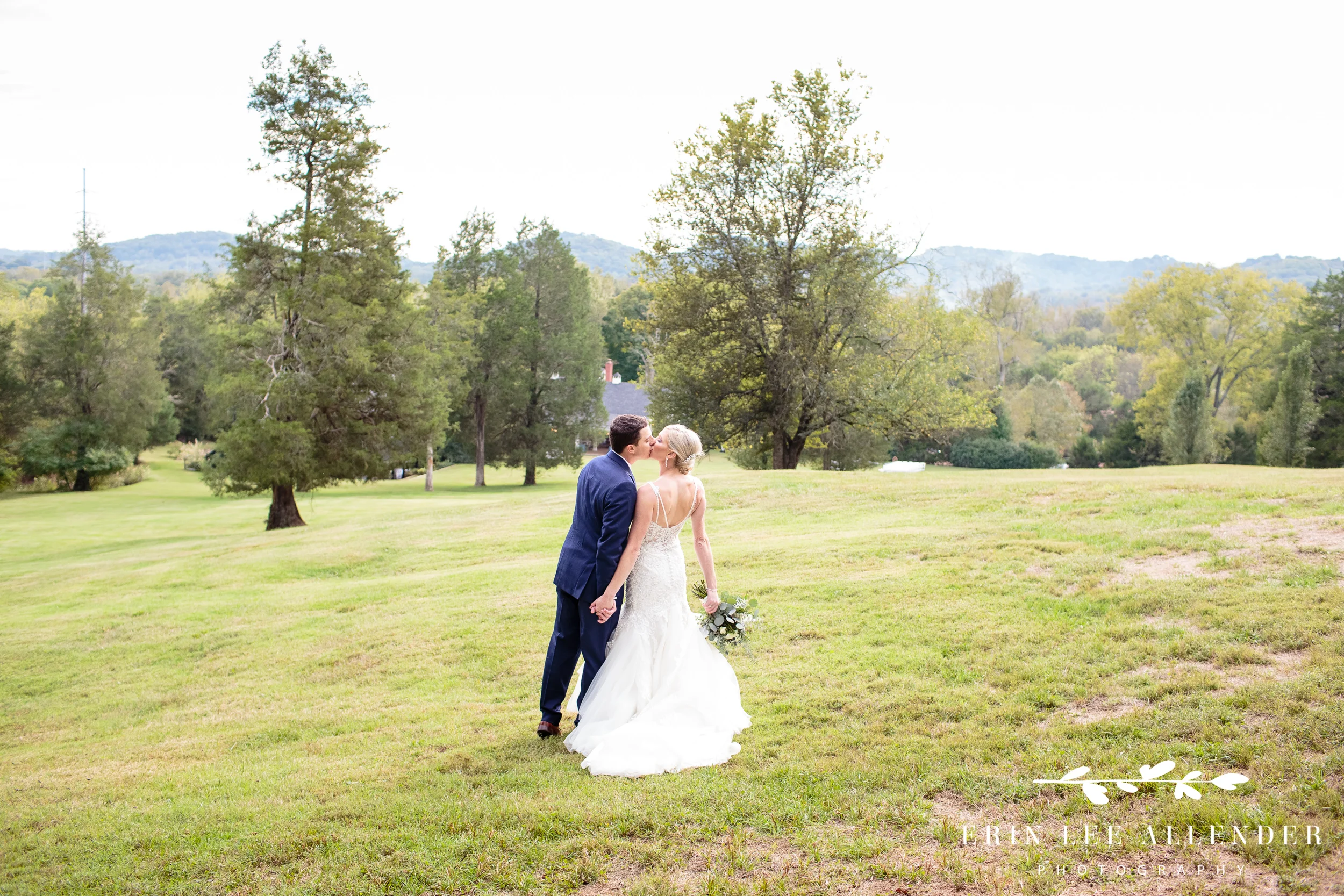 Bride-Groom-Tennessee-Hills