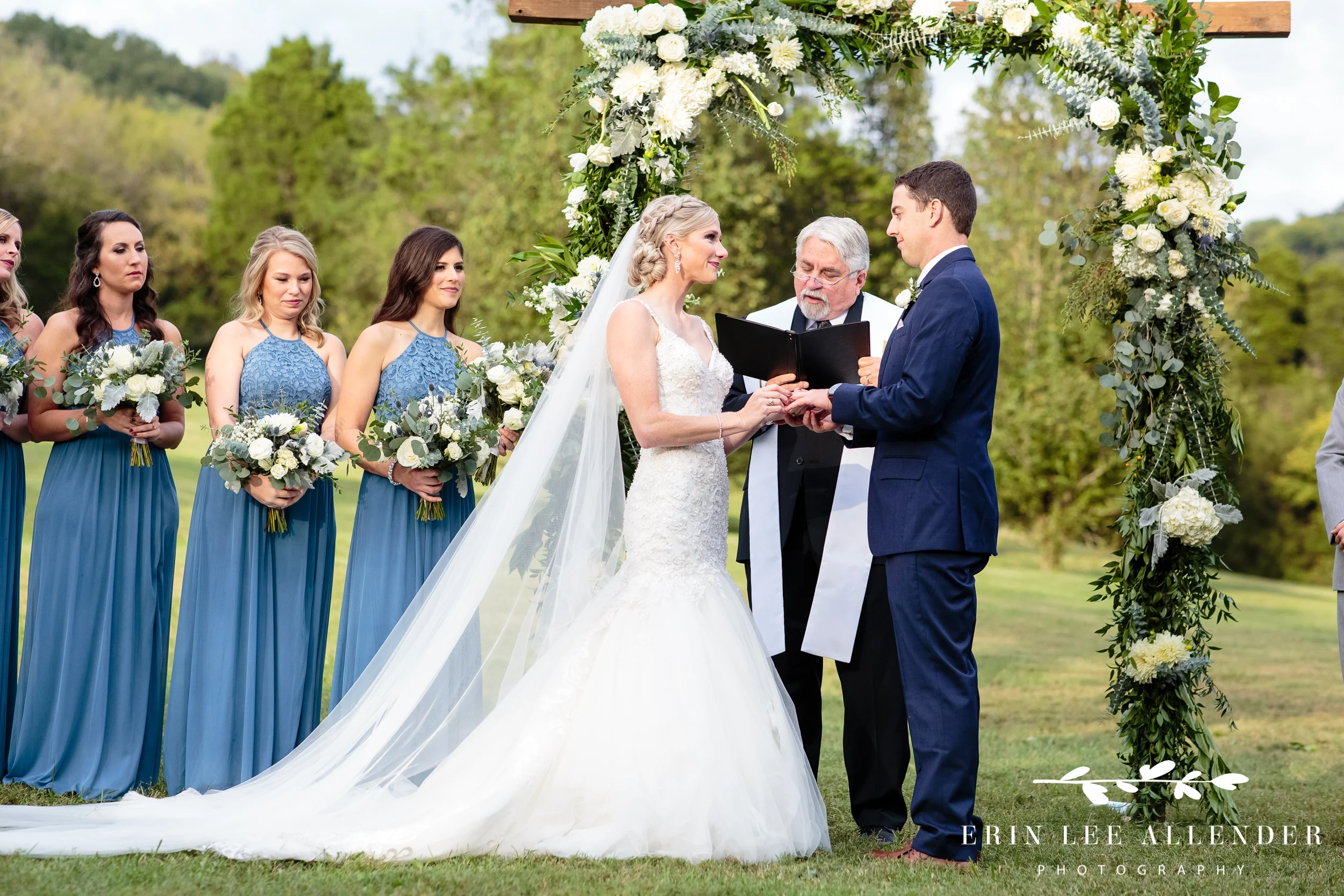 exchanging-rings-ceremony