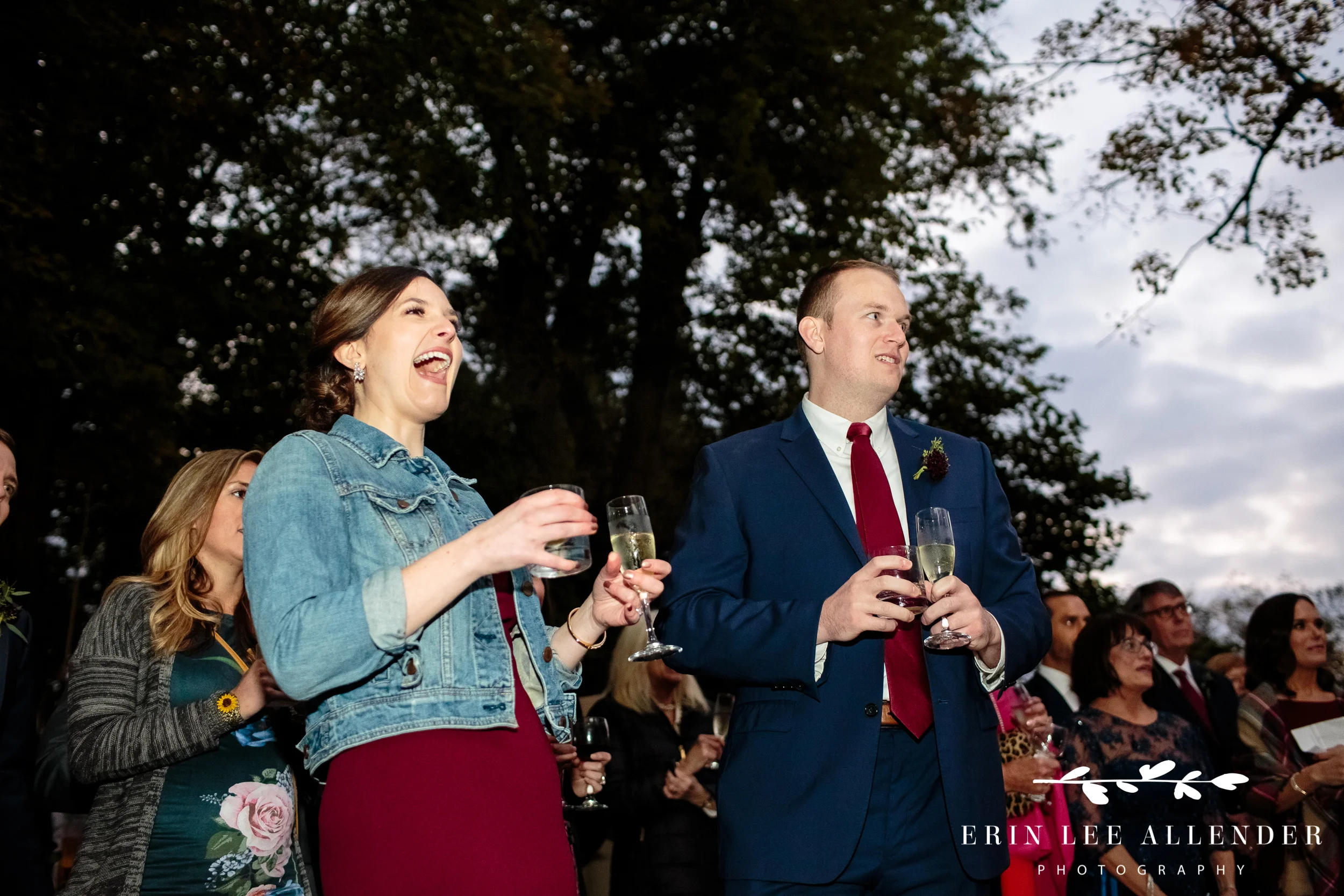 Guests-laugh-at-toasts