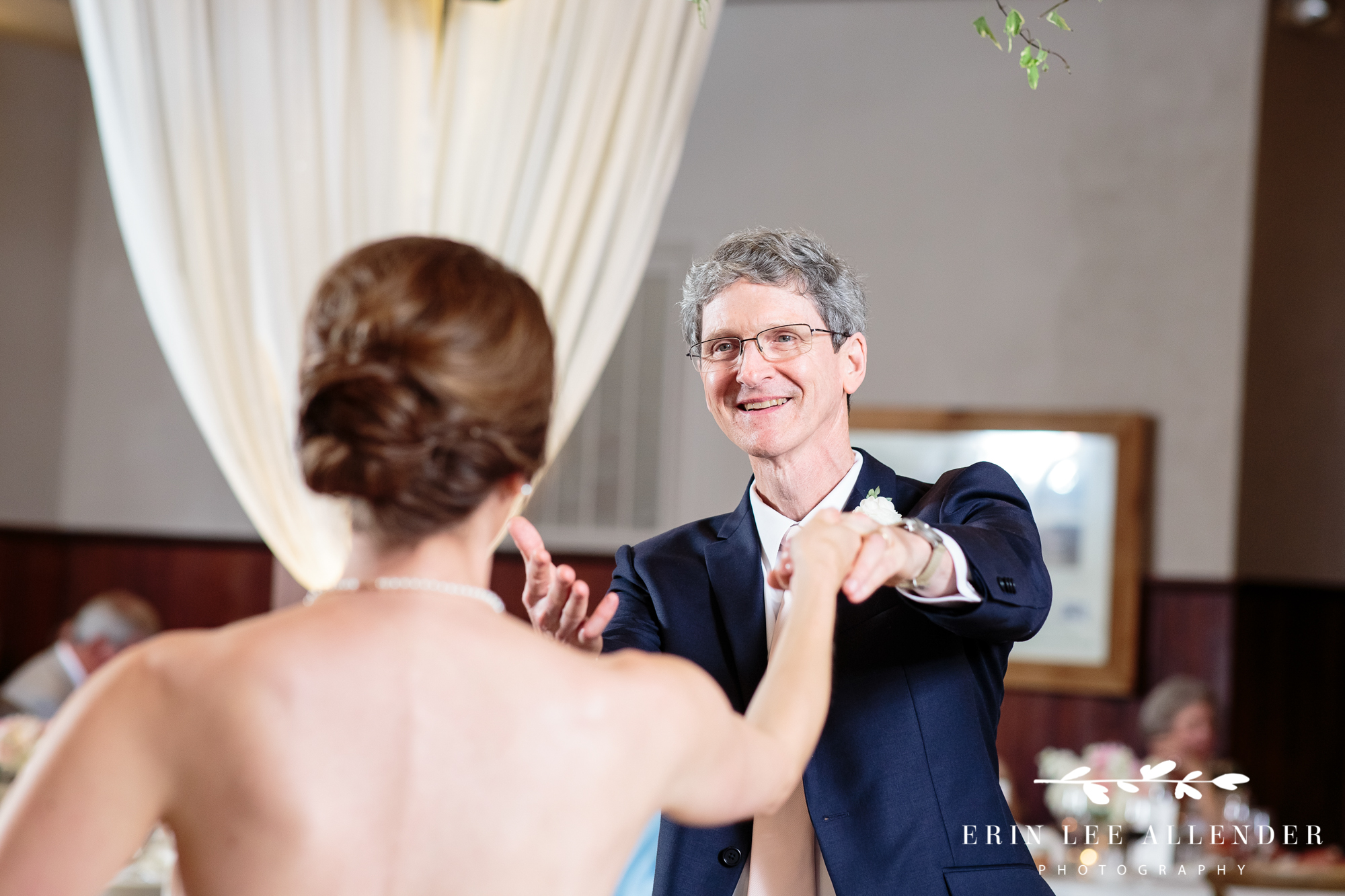 Dad-bride-dance