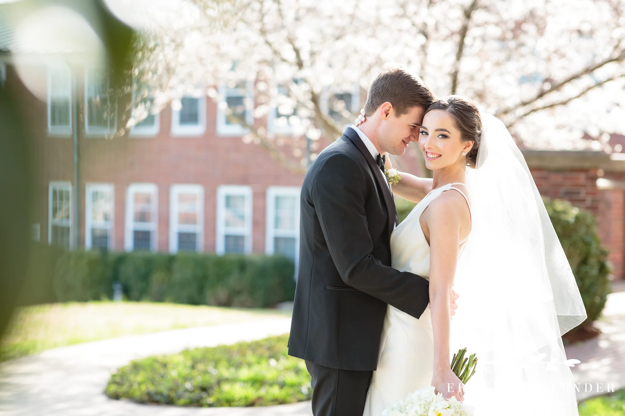 bride-with-veil