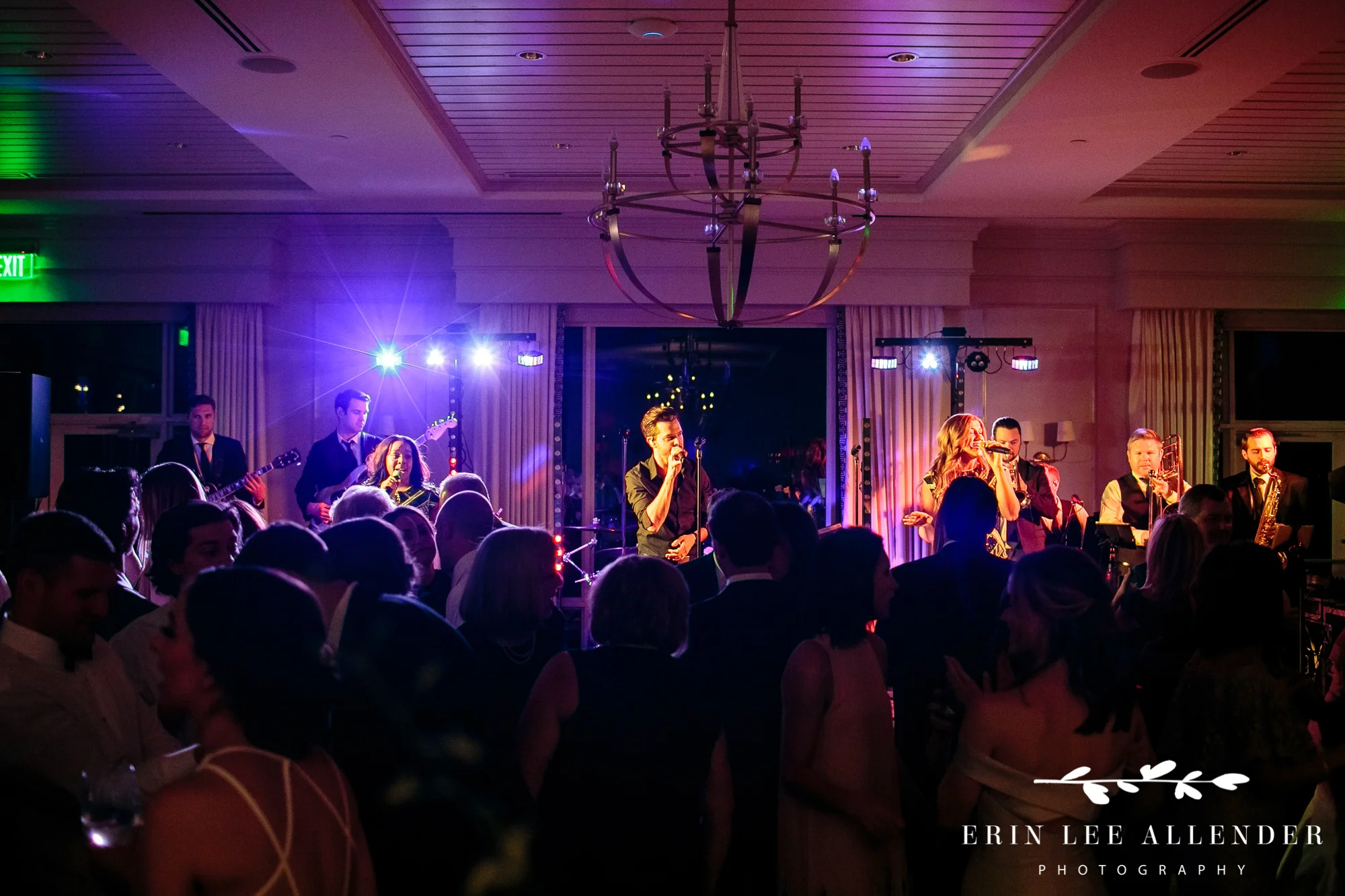 wedding-band-during-reception