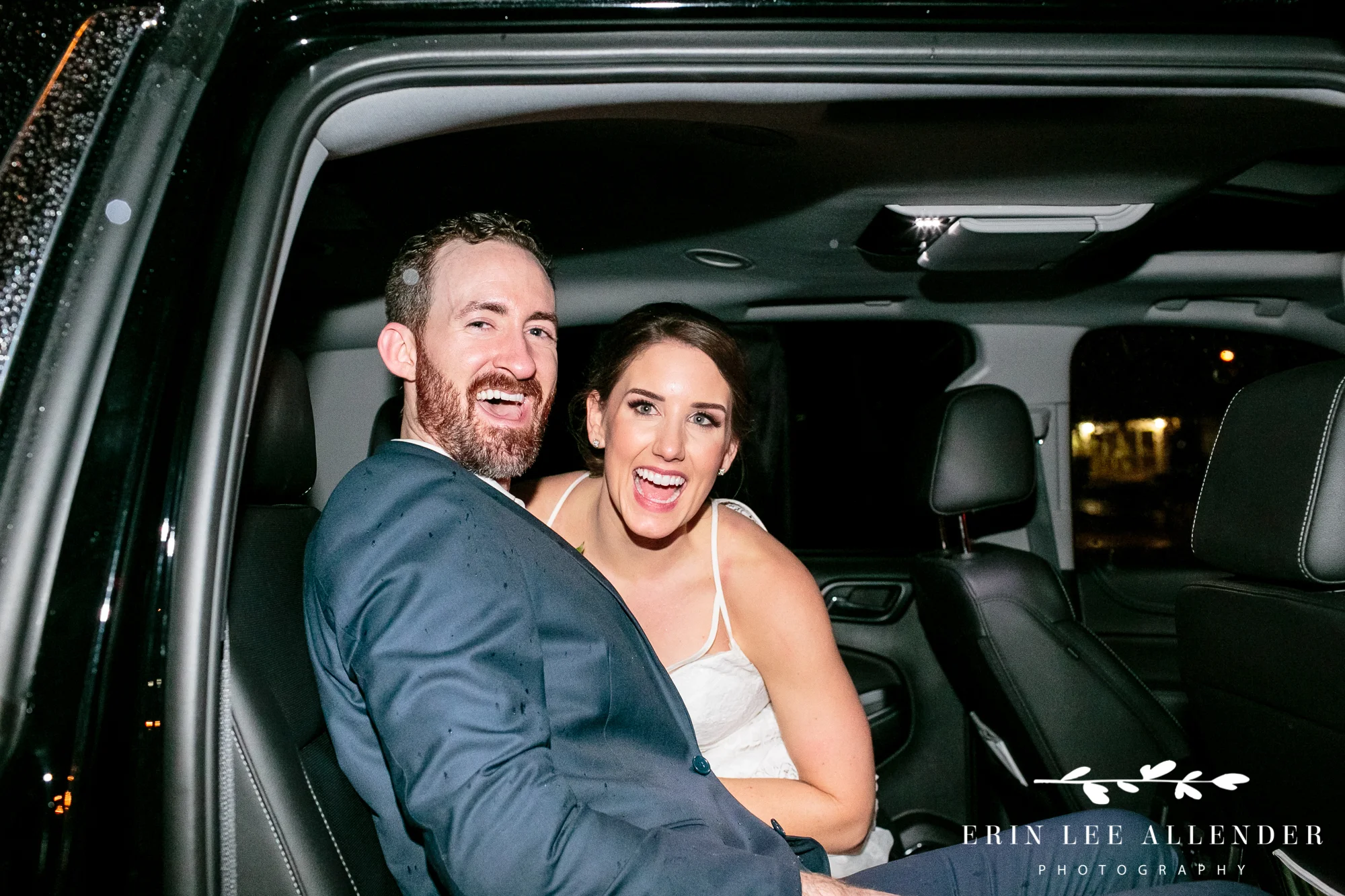 bride-groom-in-car