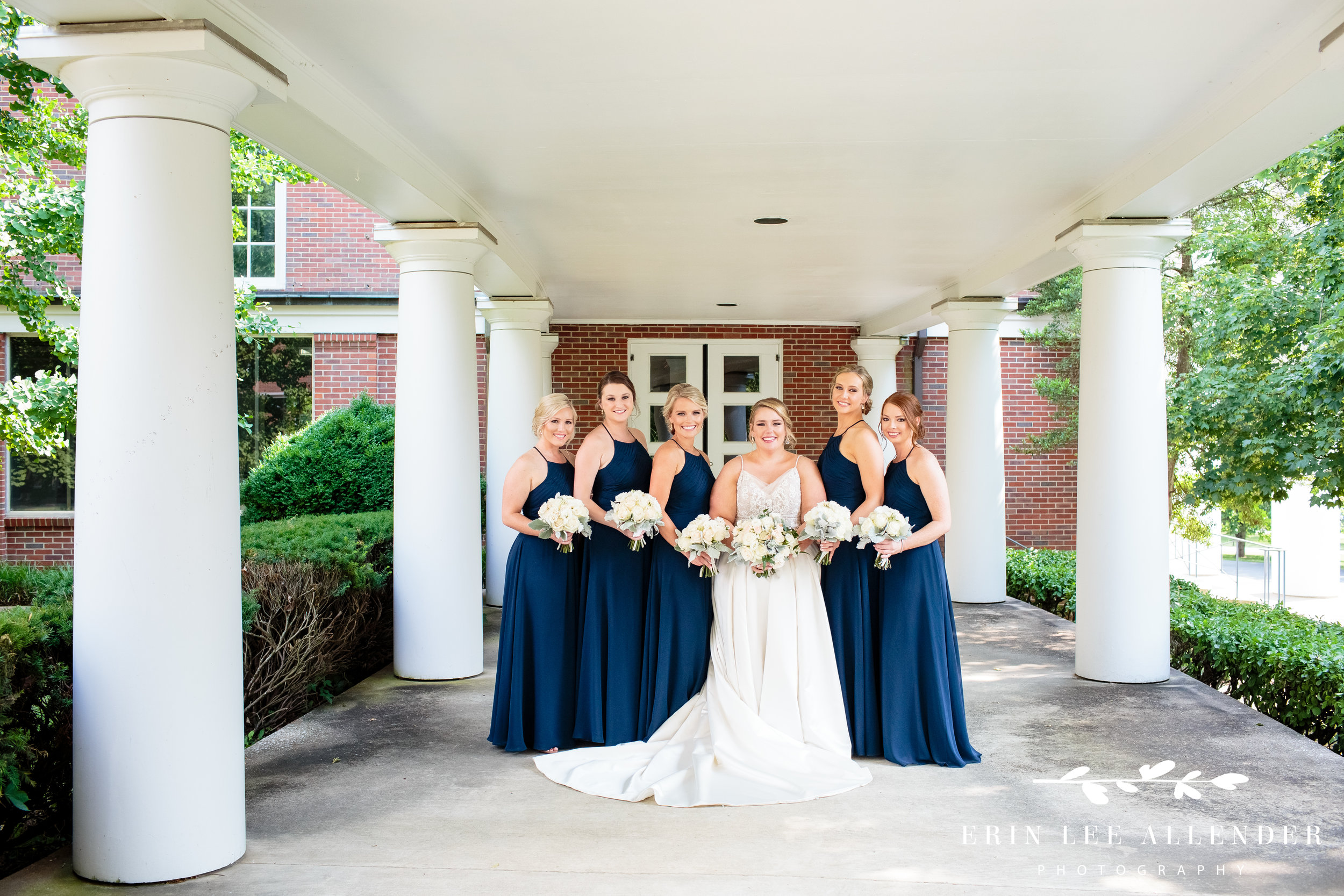 bridal-party-in-navy