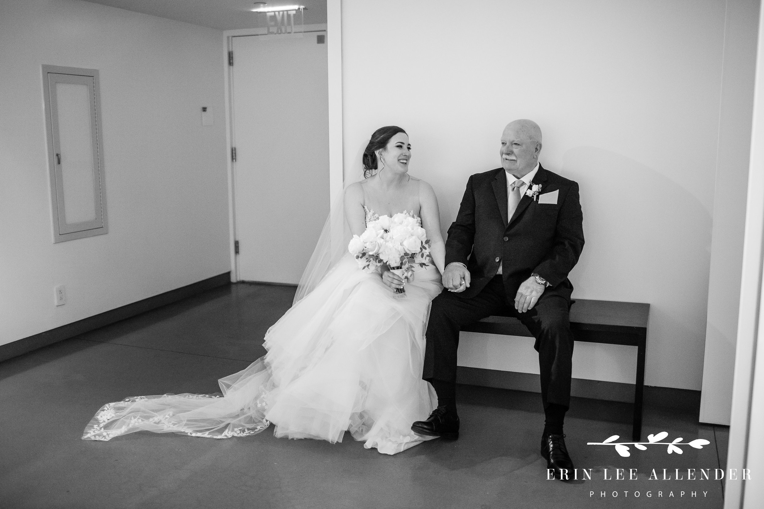 bride-with-father-before-wedding