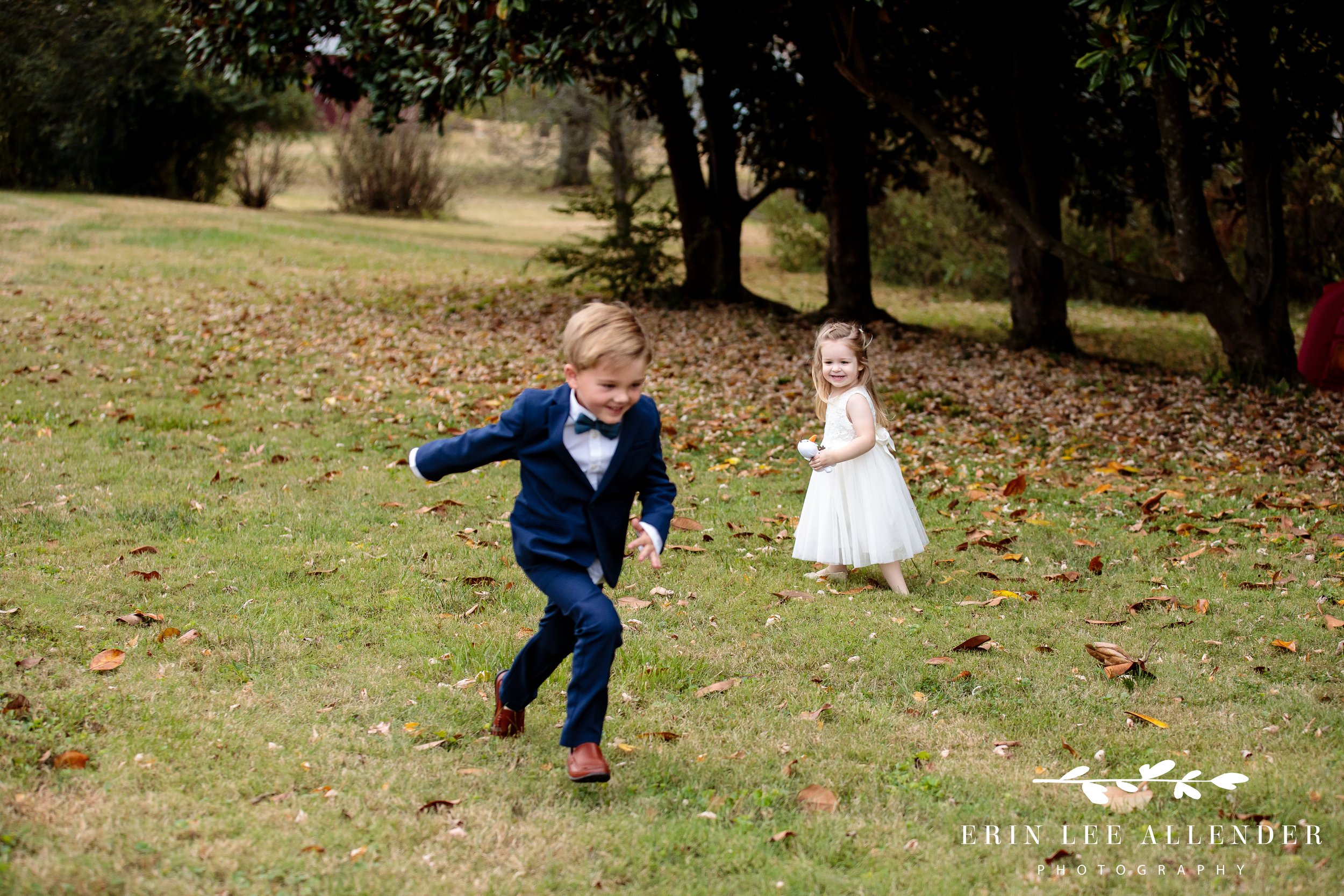 ring-bearer-flower-girl-running