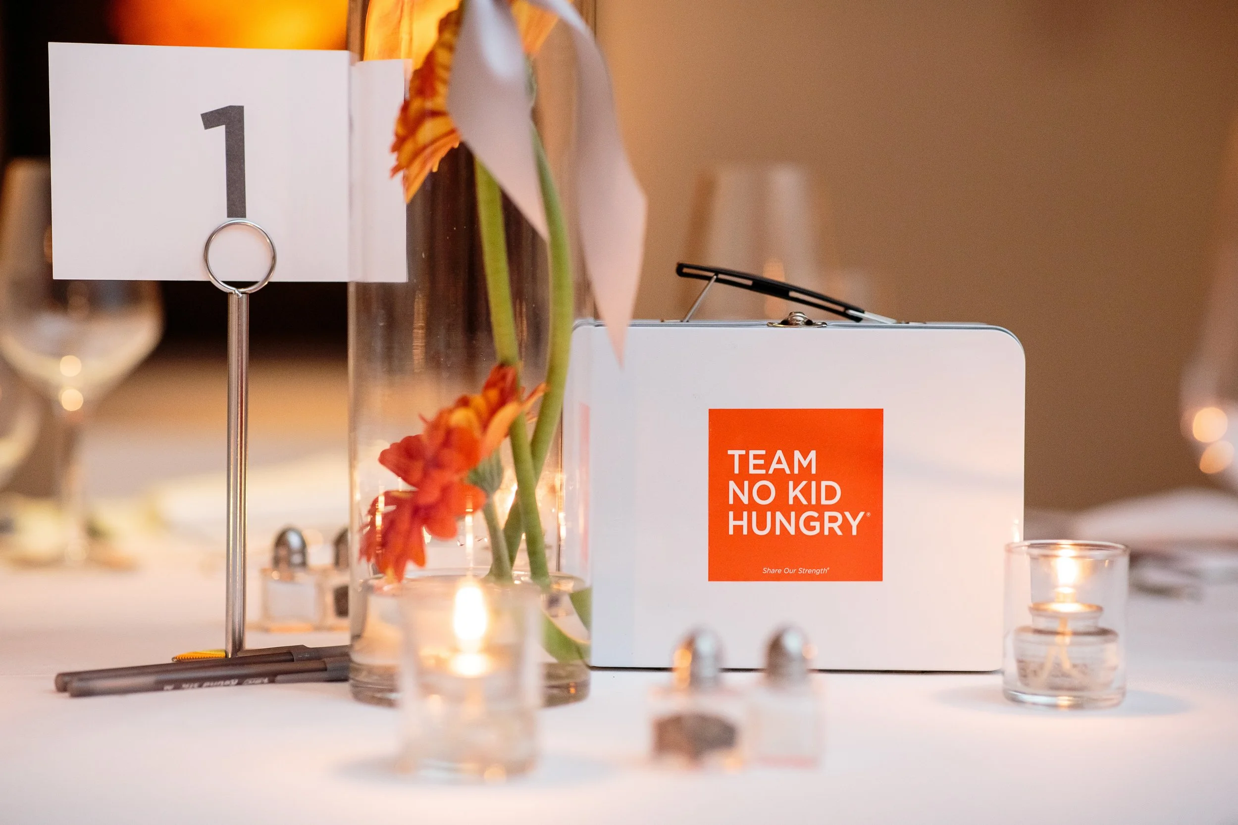 Nashville Corporate Event Photography | No Kid Hungry Dinner at Bankers Alley Hotel