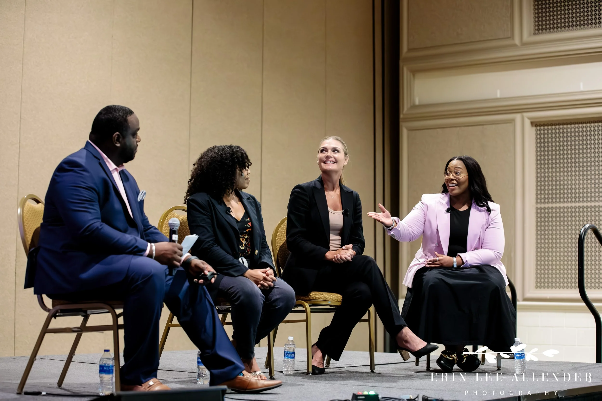Nashville corporate event photographer — panel of speakers in discussion at the Forrester CX Conference breakout session, Opryland Hotel