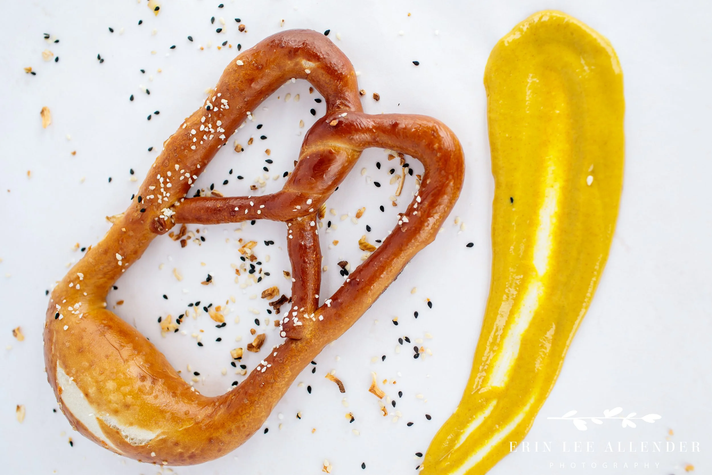 nashville-food-photography-fatbelly-pretzel-mustard.jpg
