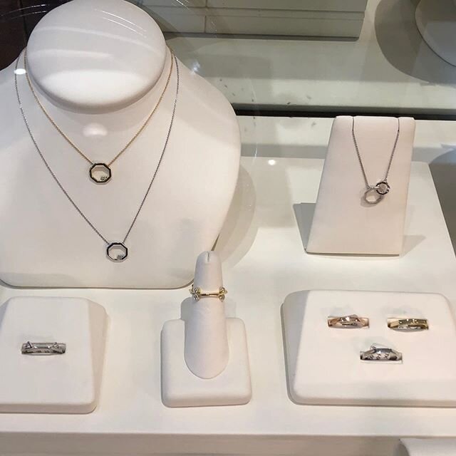 Thrilled to be represented in my hometown of Iowa City @handsjewelers  The cases have been updated and AMT is looking 🤩. Stop in and say hello to the best staff!
.
.
#amtjewelrydesign #iowa #iowadesigner #jewelrydesigner #shoplocal #familybusiness #