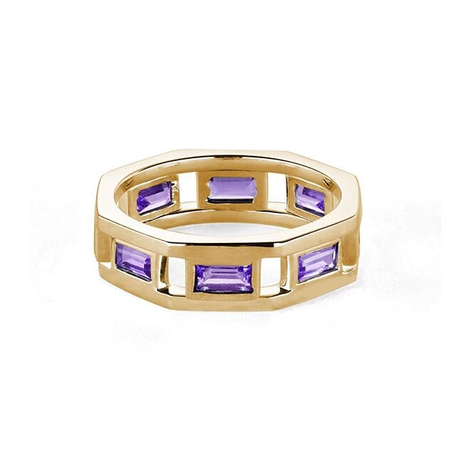 Happy birthday February babies! Fun fact -  Amethyst's hue have long been associated with royalty 👑. Seen with a double stack of the Chicago Classic Petite Baguette ring this can be customized too!⠀
.⠀
.⠀
.⠀ #amtjewelry #amtjewelrydesign #amethystbi