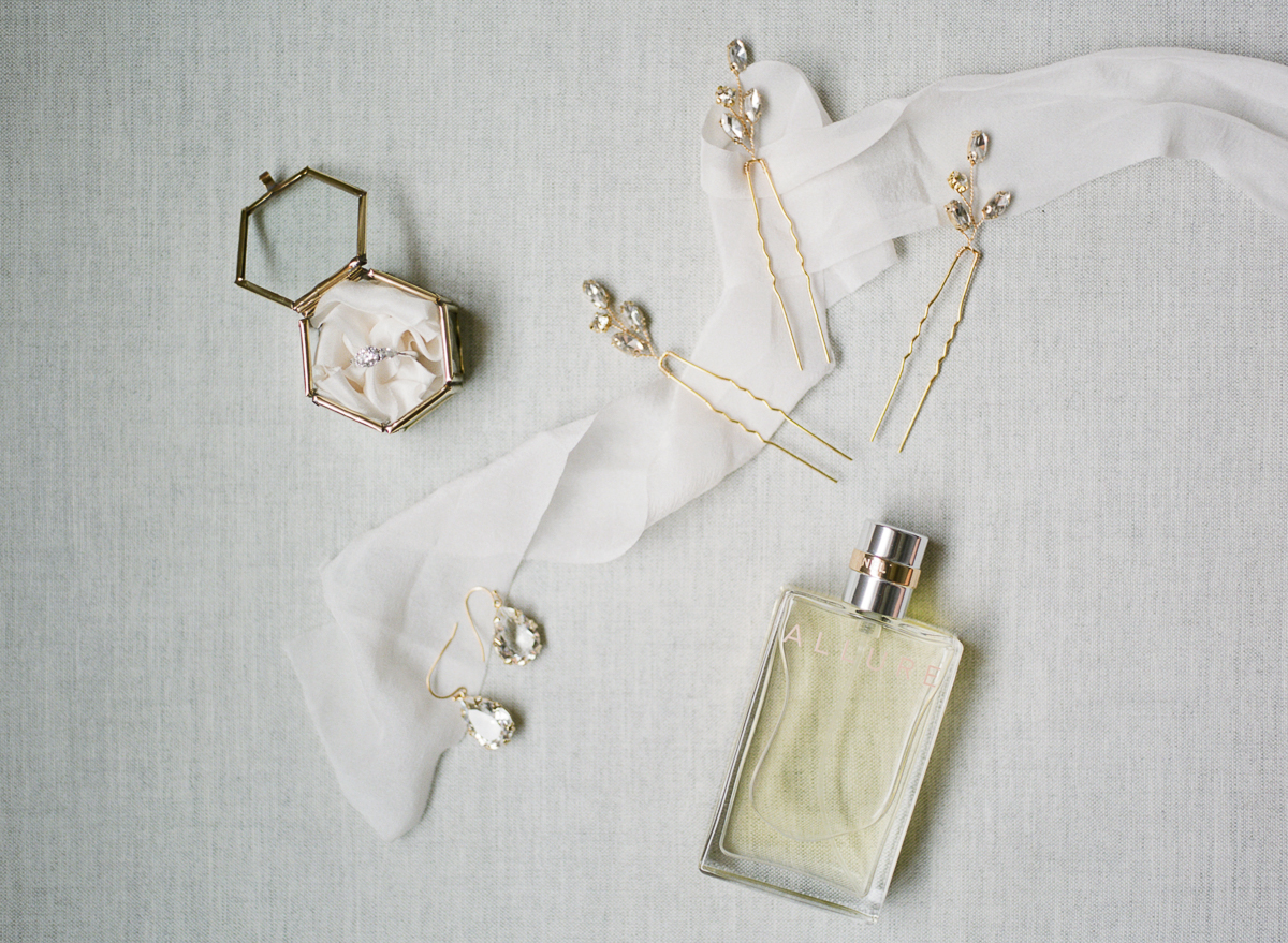 DC-Fall-Wedding-Fathom-Gallery-Bride-Details-9.jpg
