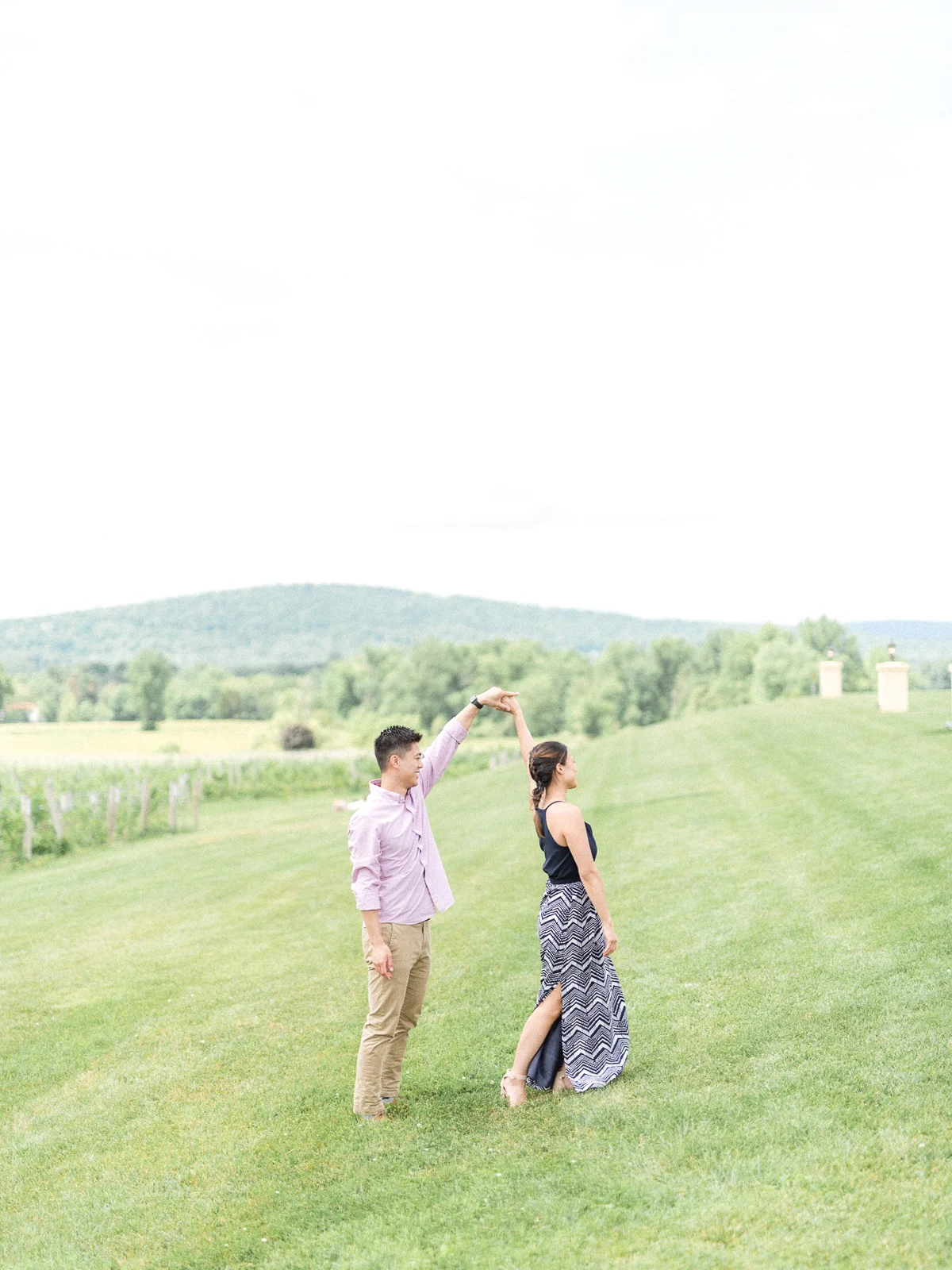 VA-Breaux-Vineyard-Summer-Engagement-17.jpg