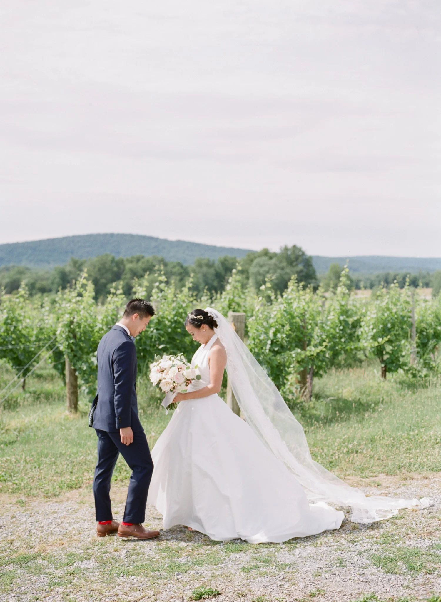 VA-Breaux-Vineyards-Summer-Wedding-Dusty-Blue-19.jpg