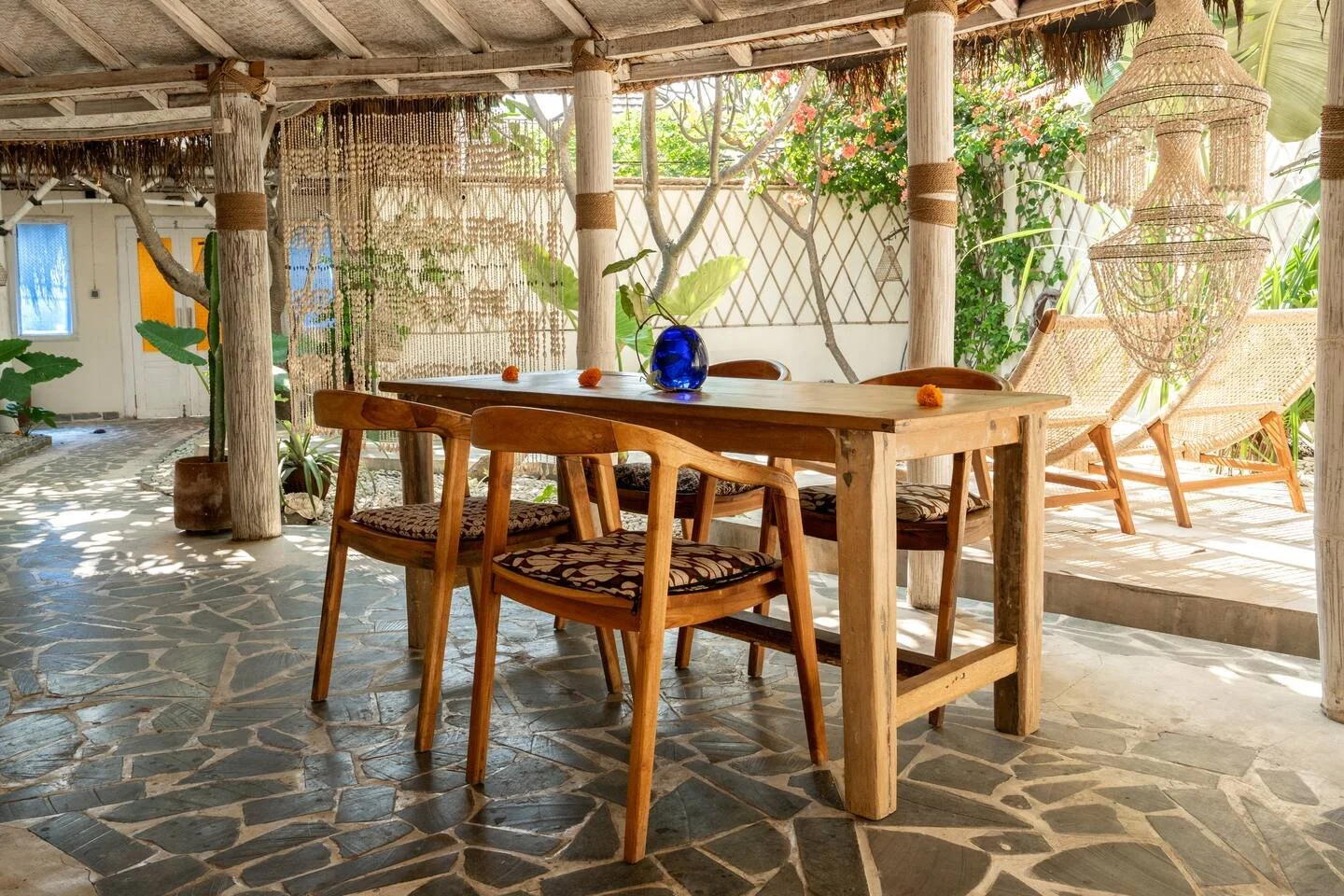 Pachamama GIli Air Villa Dining Area 1.jpeg