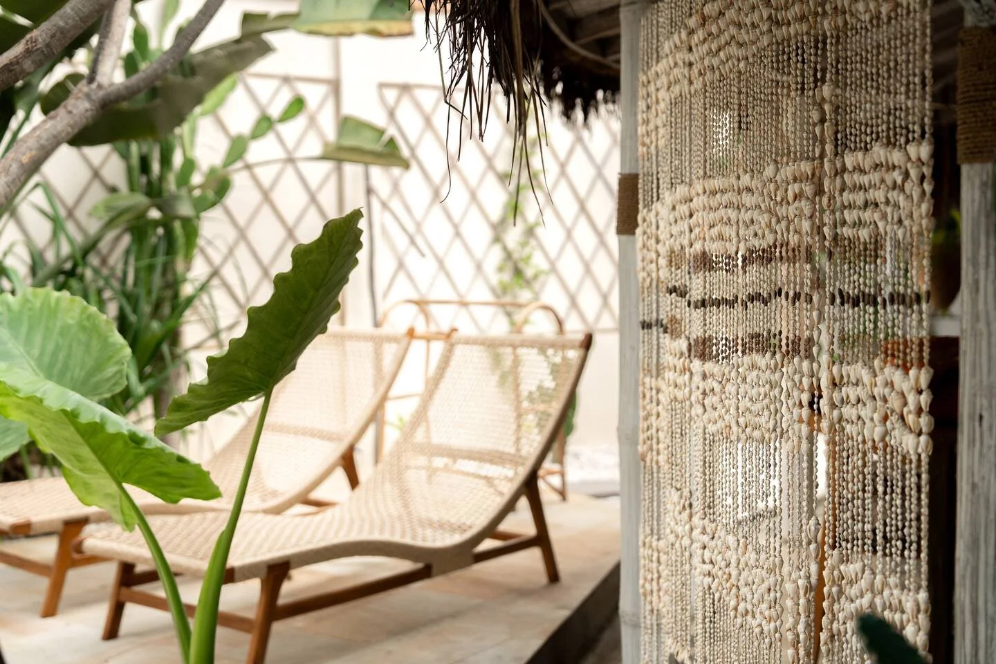 Pachamama GIli Air Villa Patio 1.jpeg