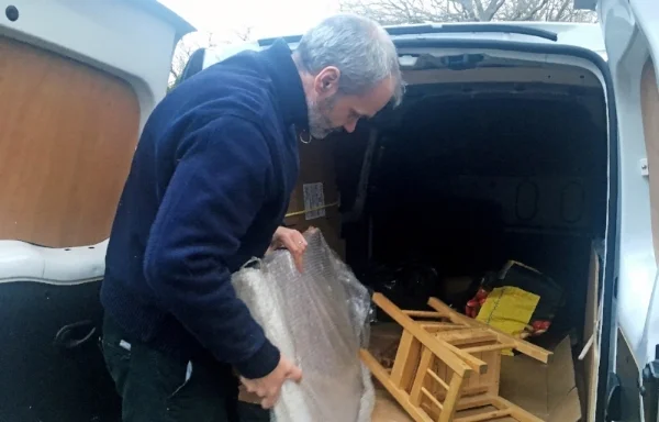 Harry_Beer_loading_van_-_Copy.jpg