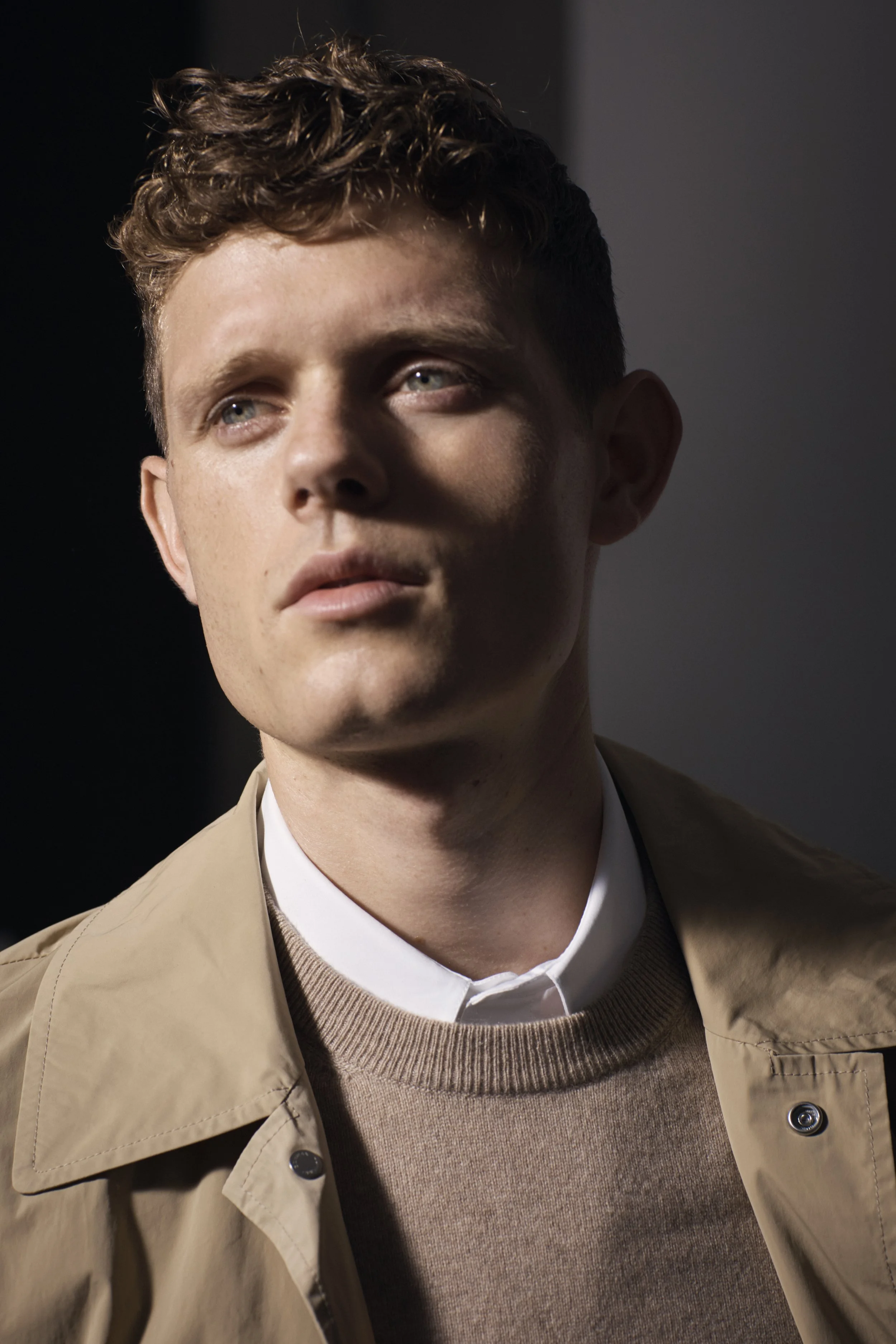 11_MENS_SALLEPRIVE_RAIN_JACKET_091.jpg