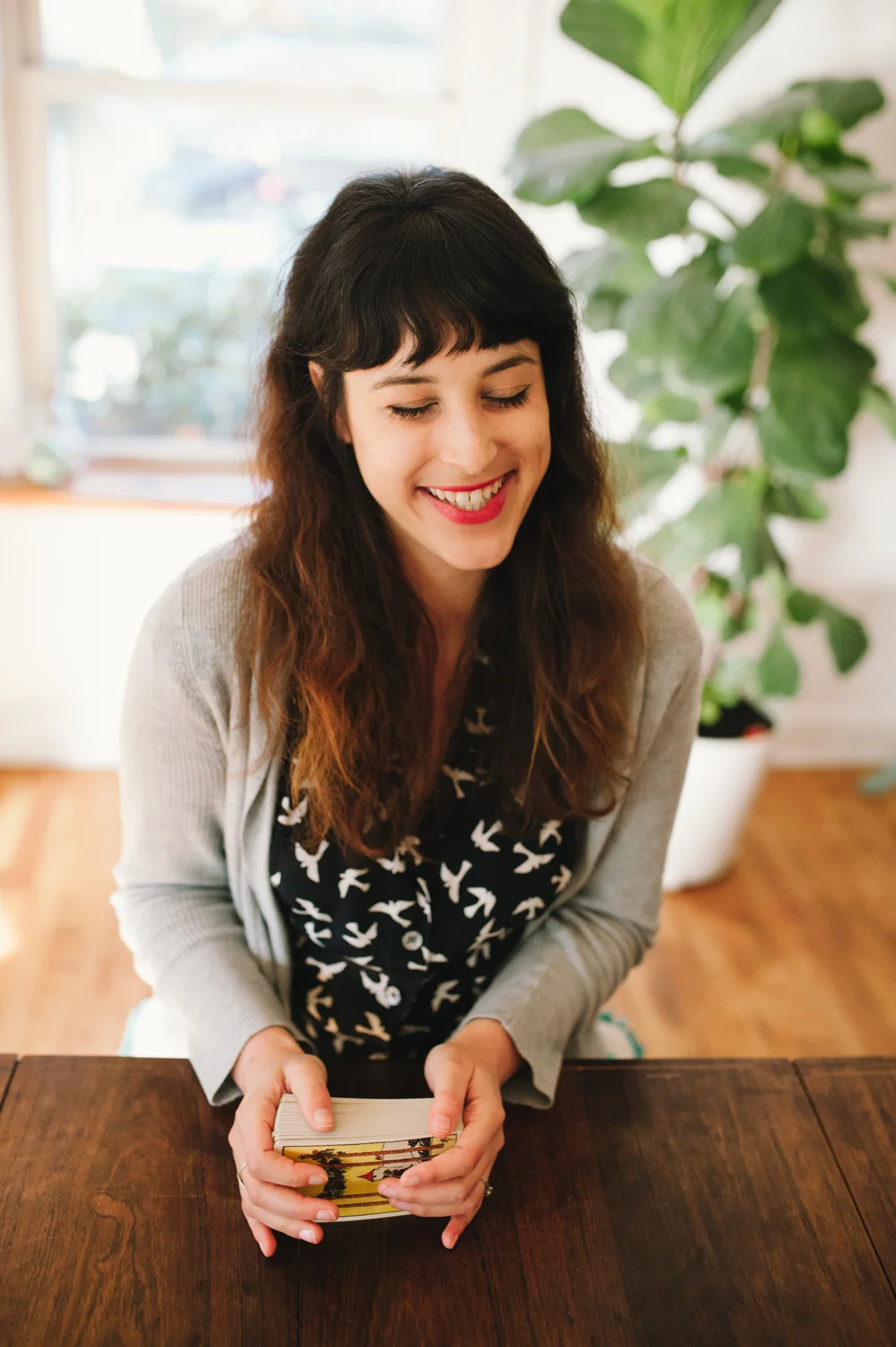Laughing Professional Tarot Reader Incandescent Tarot