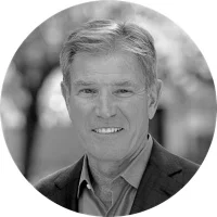 Steve_Ciesinski_round_bw_2x2.jpg