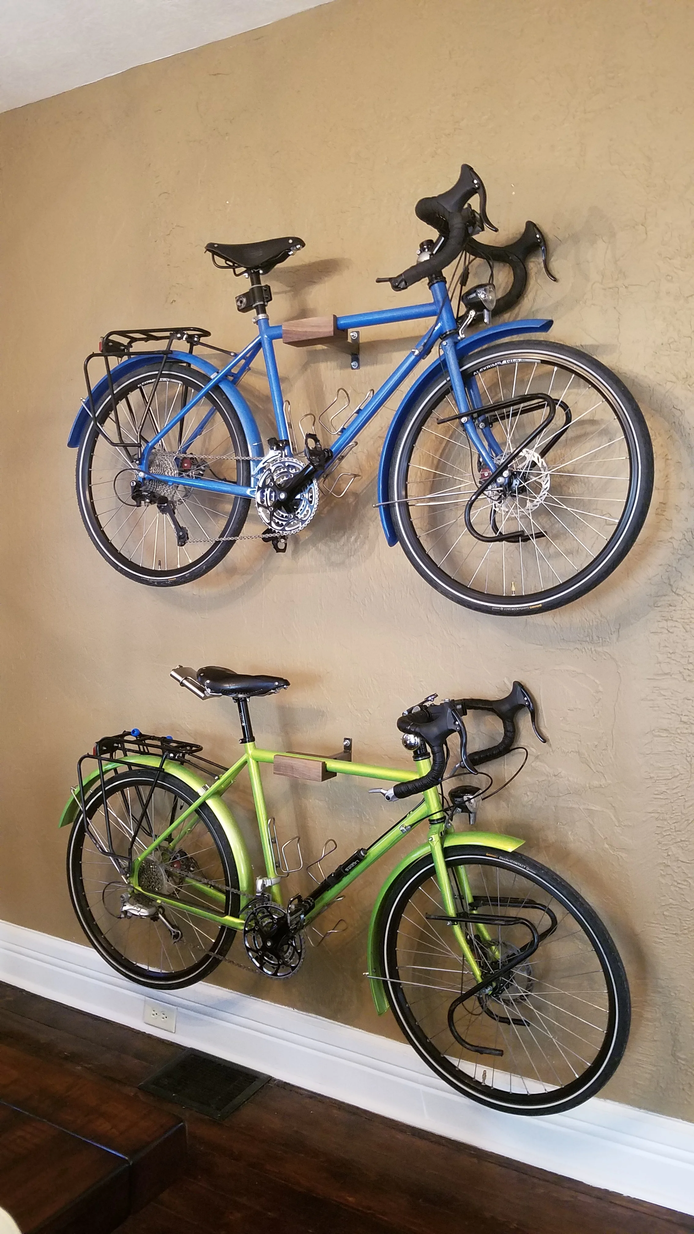 Well Hung Bicycle Wall Hanger