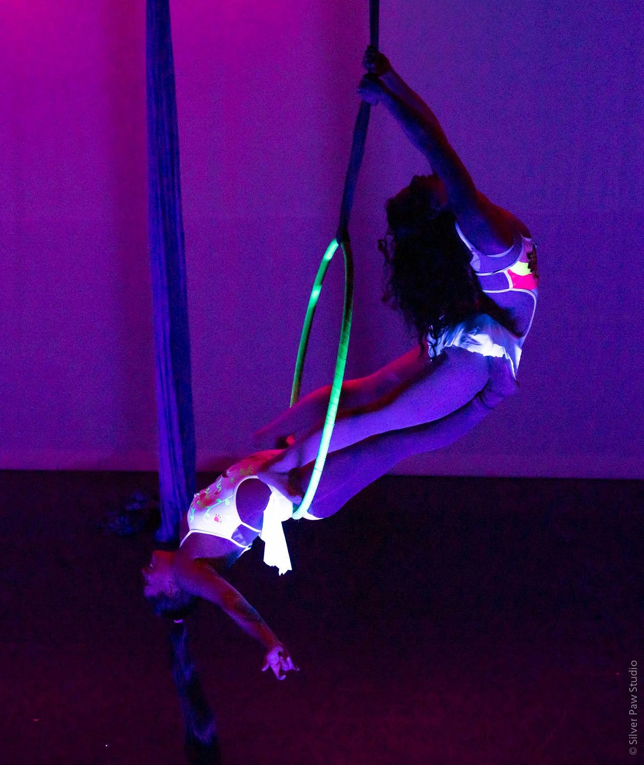 FringeNeonCircusBasBleu2019SilverPawStudio-3929.jpg