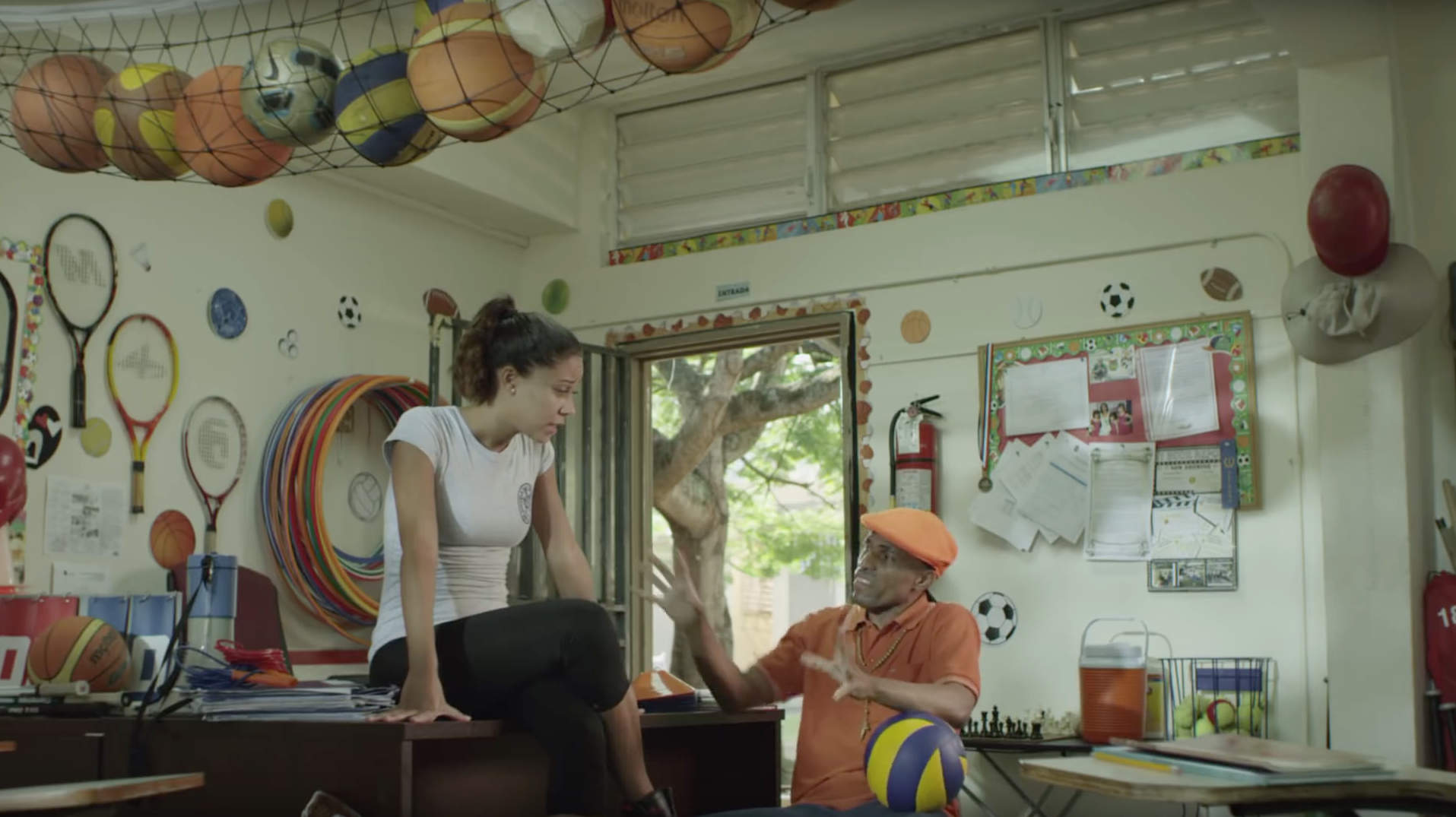   Los Domirriqueños  Personajes: Emma y Simon Trailer:&nbsp; Los Domirriqueños  