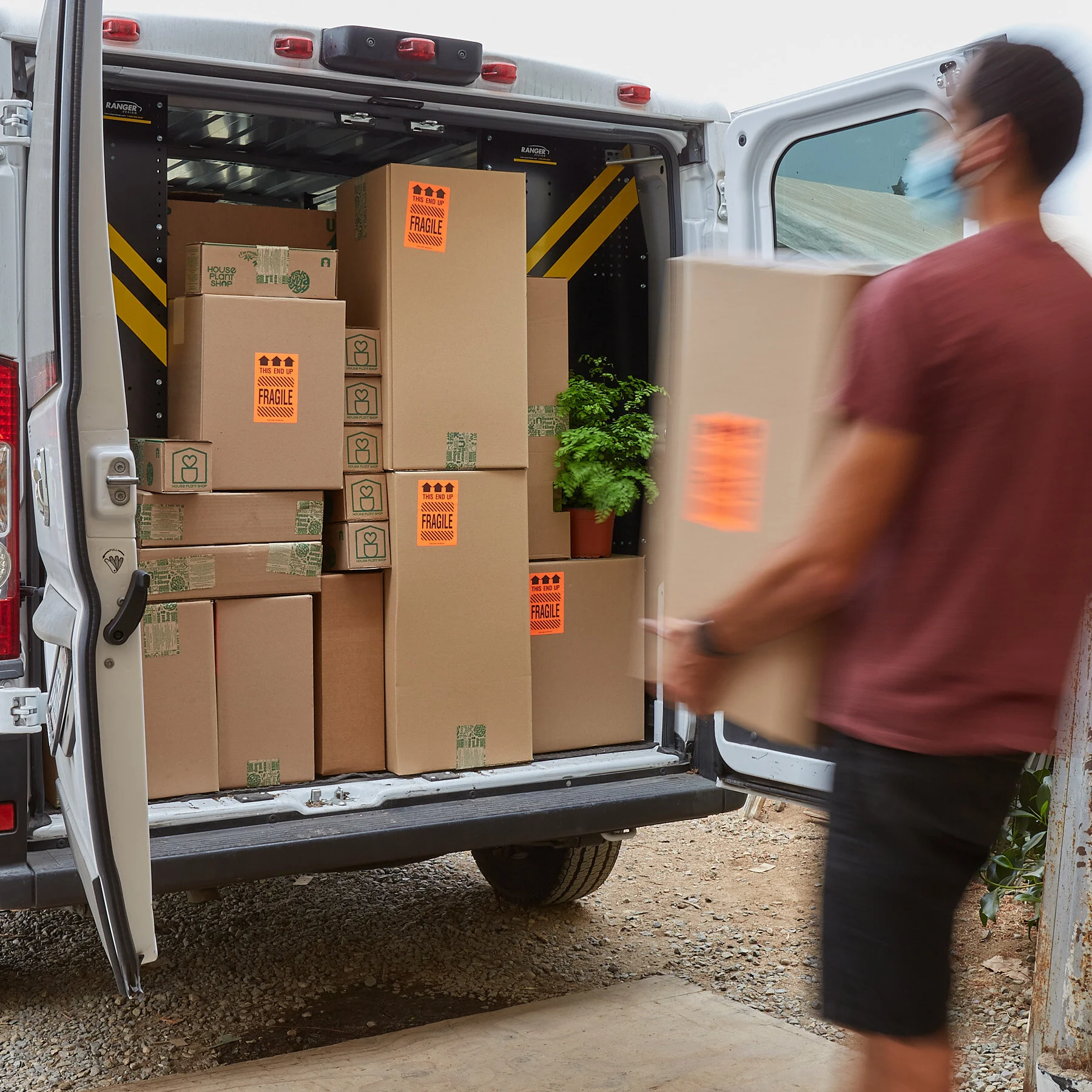 Shipping_9911.jpg