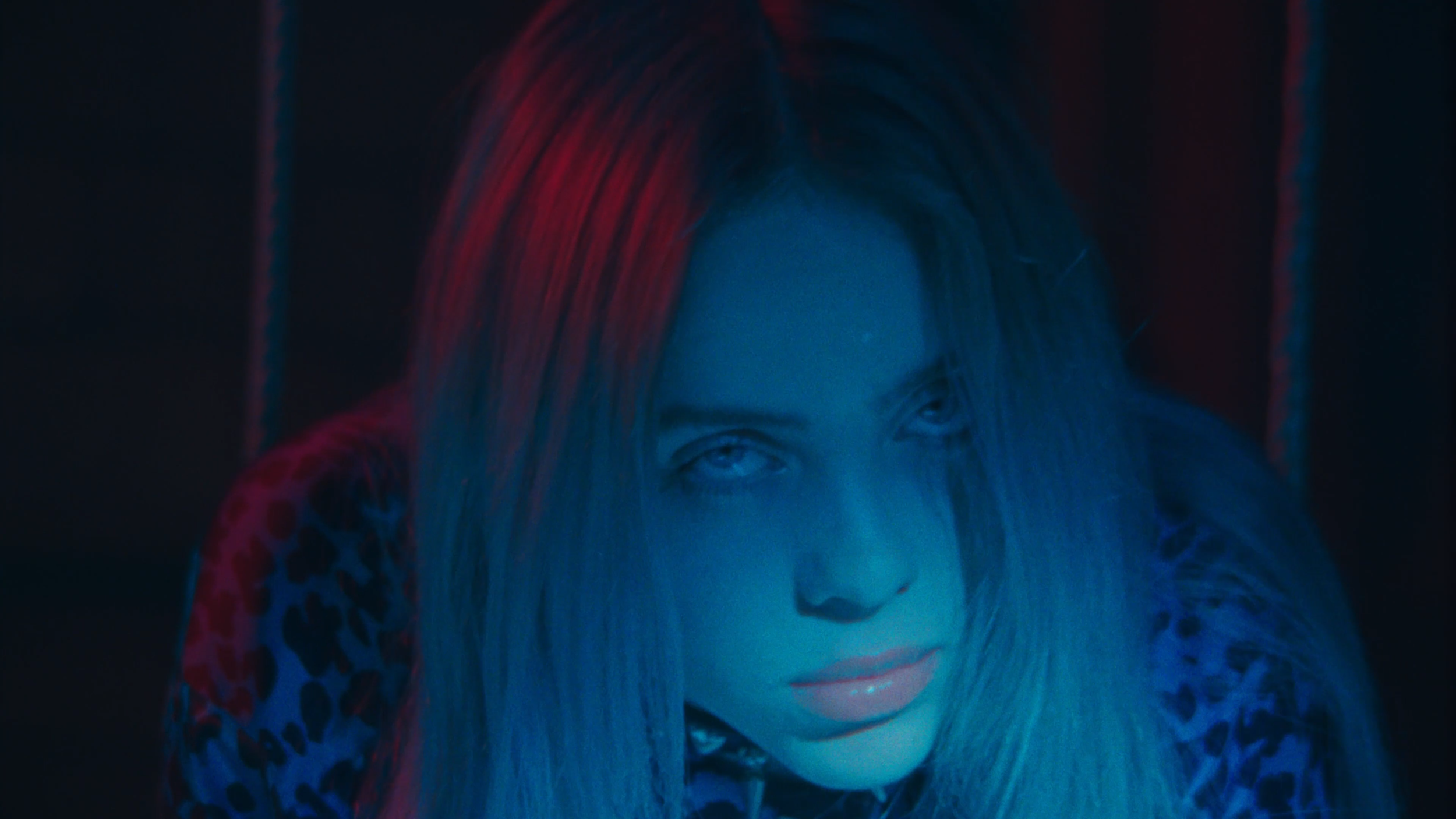 Billie_Eilish_Snippet_WYWG_4K_h264.00_01_26_15.Still002.png