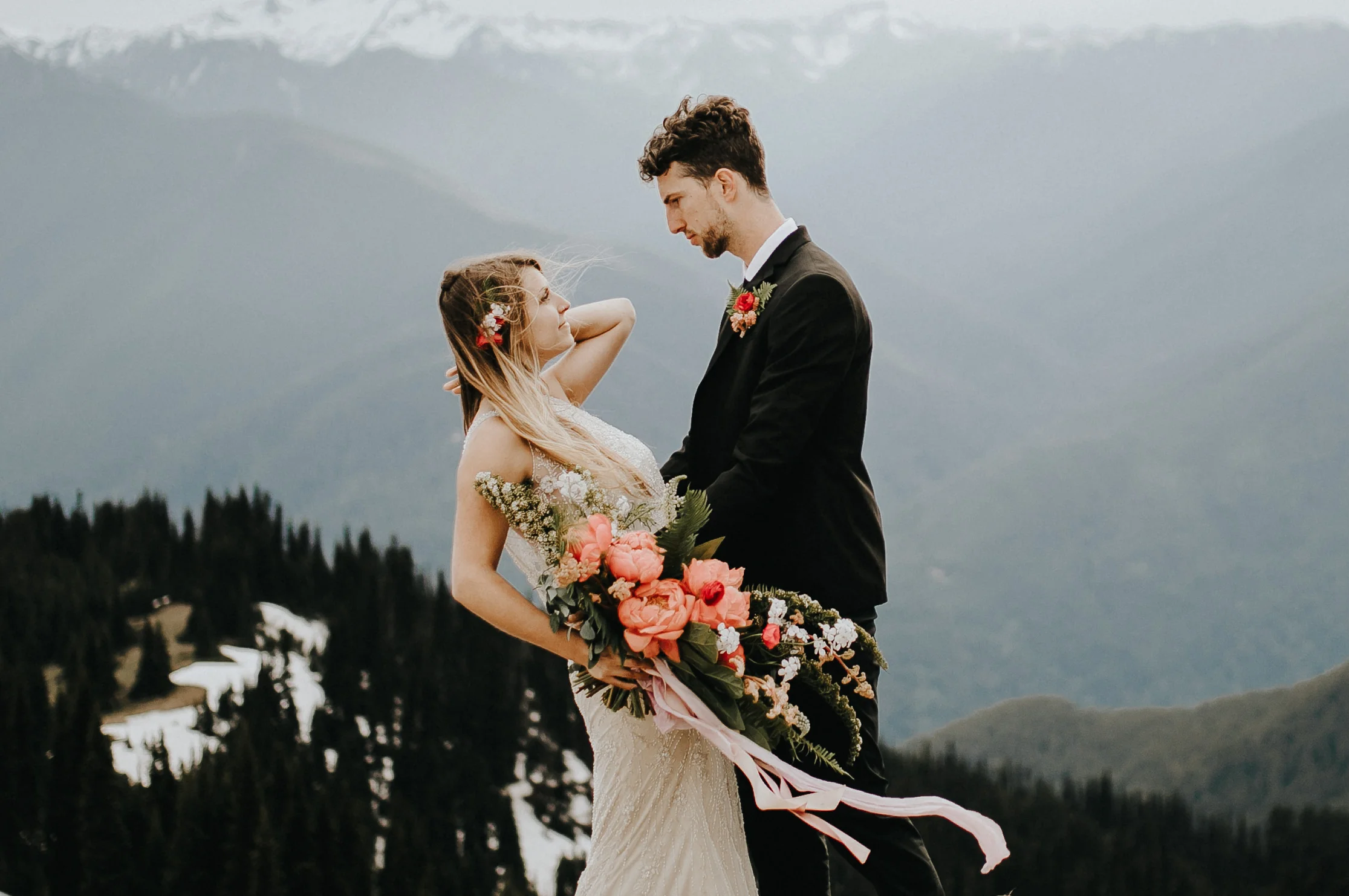 PNWDestinationWeddingElopementphotographer-24.jpg