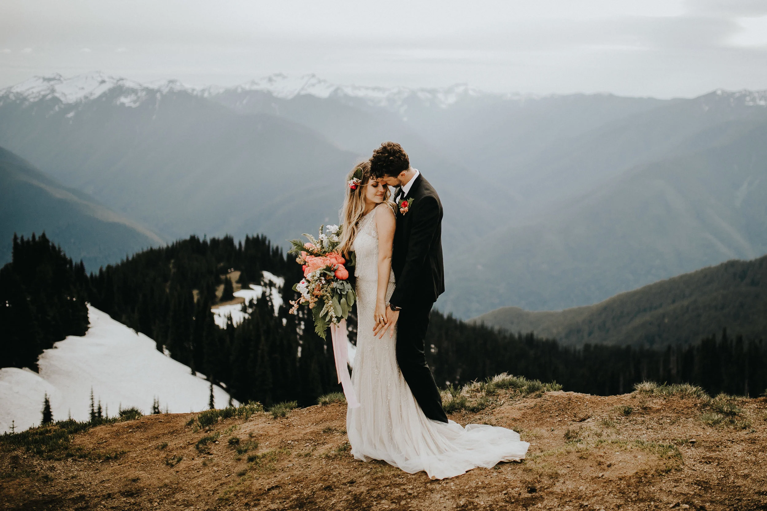 PNWDestinationWeddingElopementphotographer-30.jpg